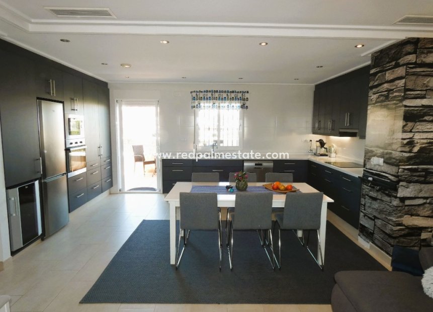 Resale - Apartments -
Orihuela Costa - Los Dolses