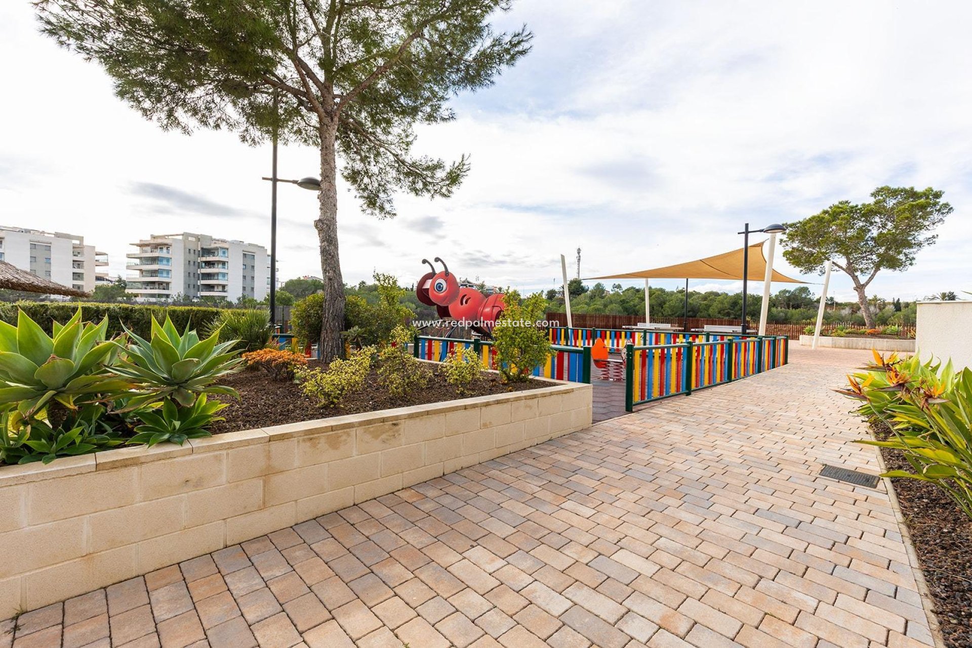 Resale - Apartments -
Orihuela Costa - Los Dolses