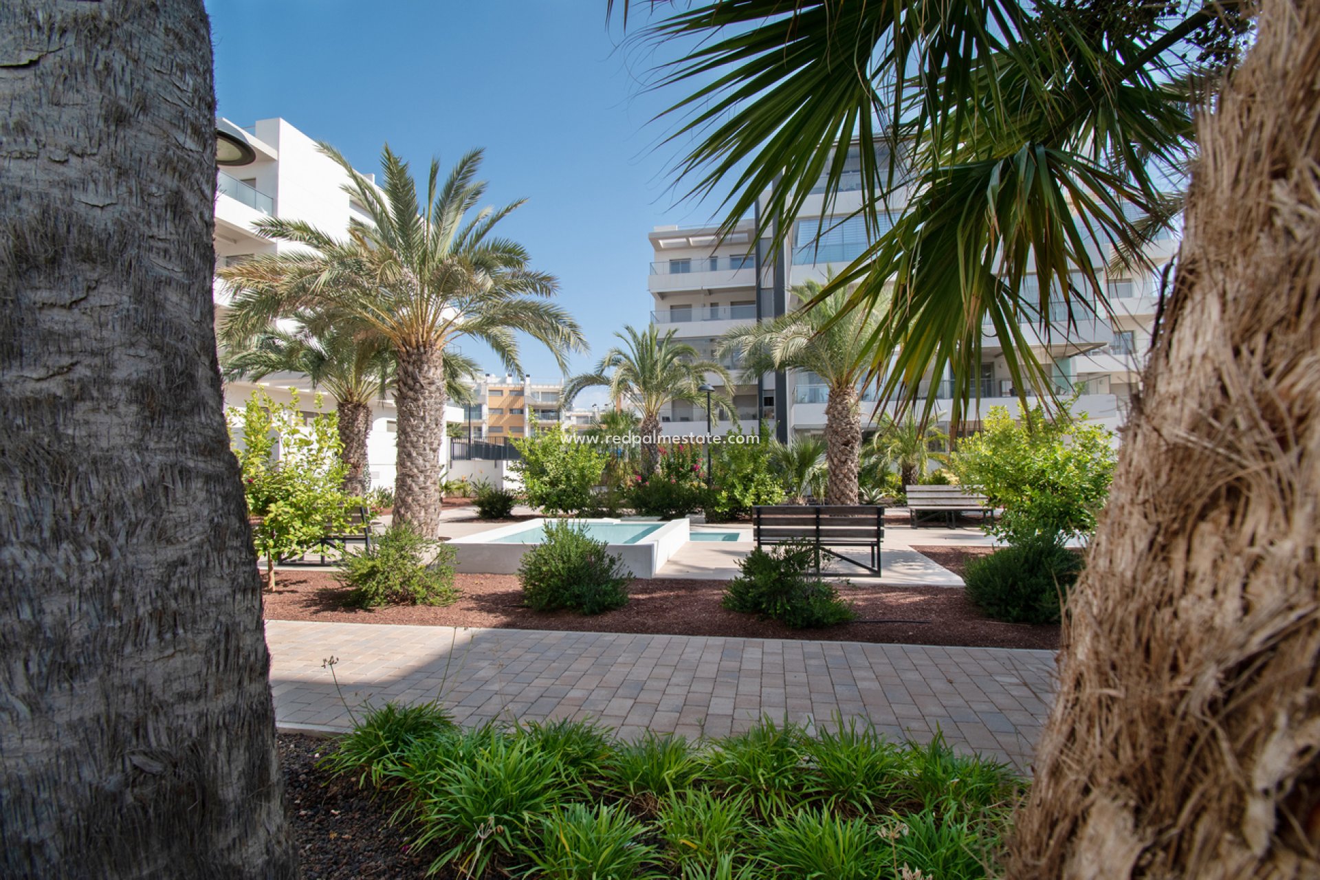 Resale - Apartments -
Orihuela Costa - Los Dolses