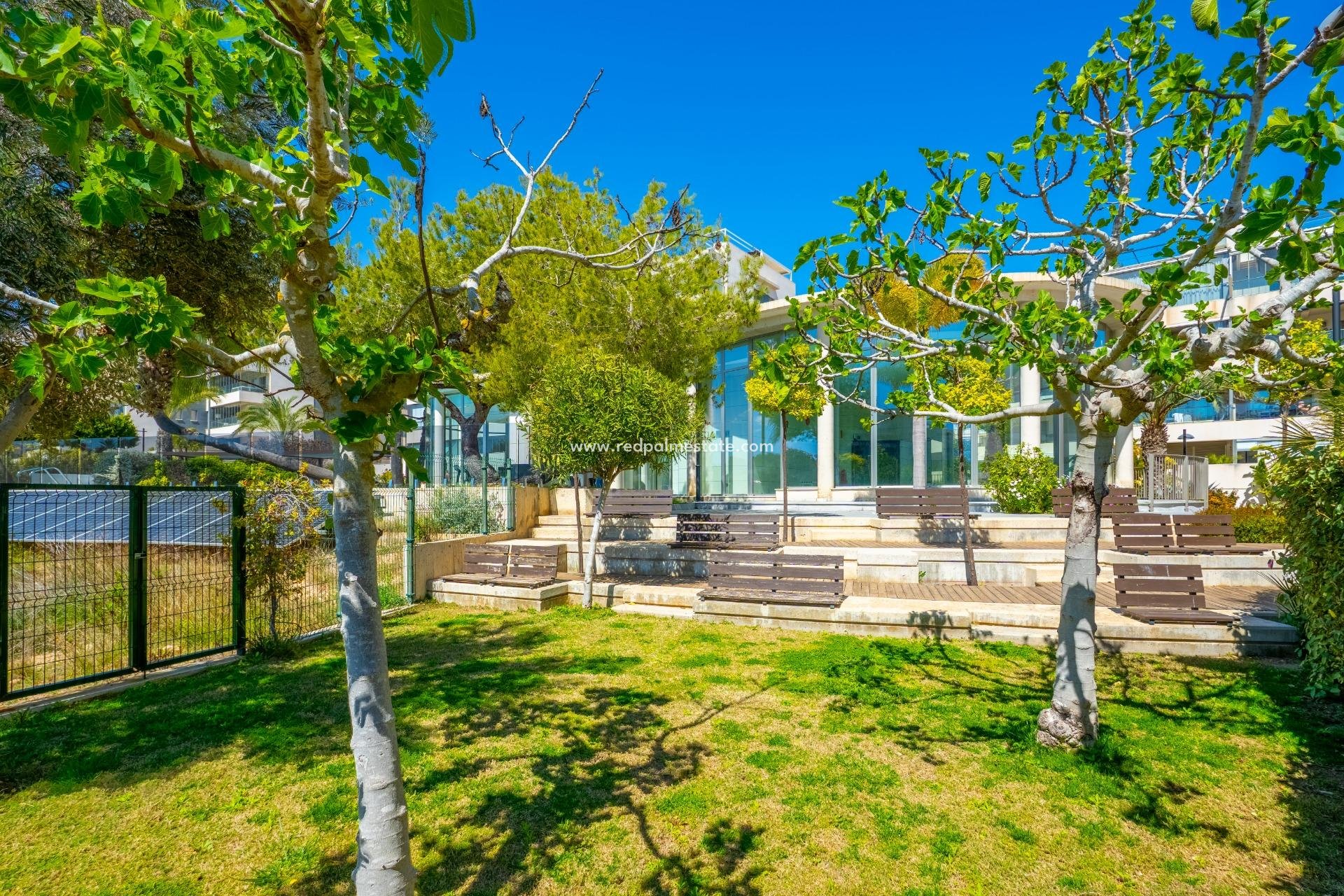 Resale - Apartments -
Orihuela Costa - Los Dolses