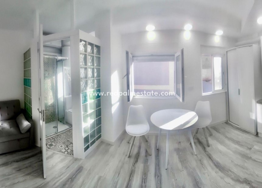 Resale - Apartments -
Orihuela Costa - Orihuela Ciudad