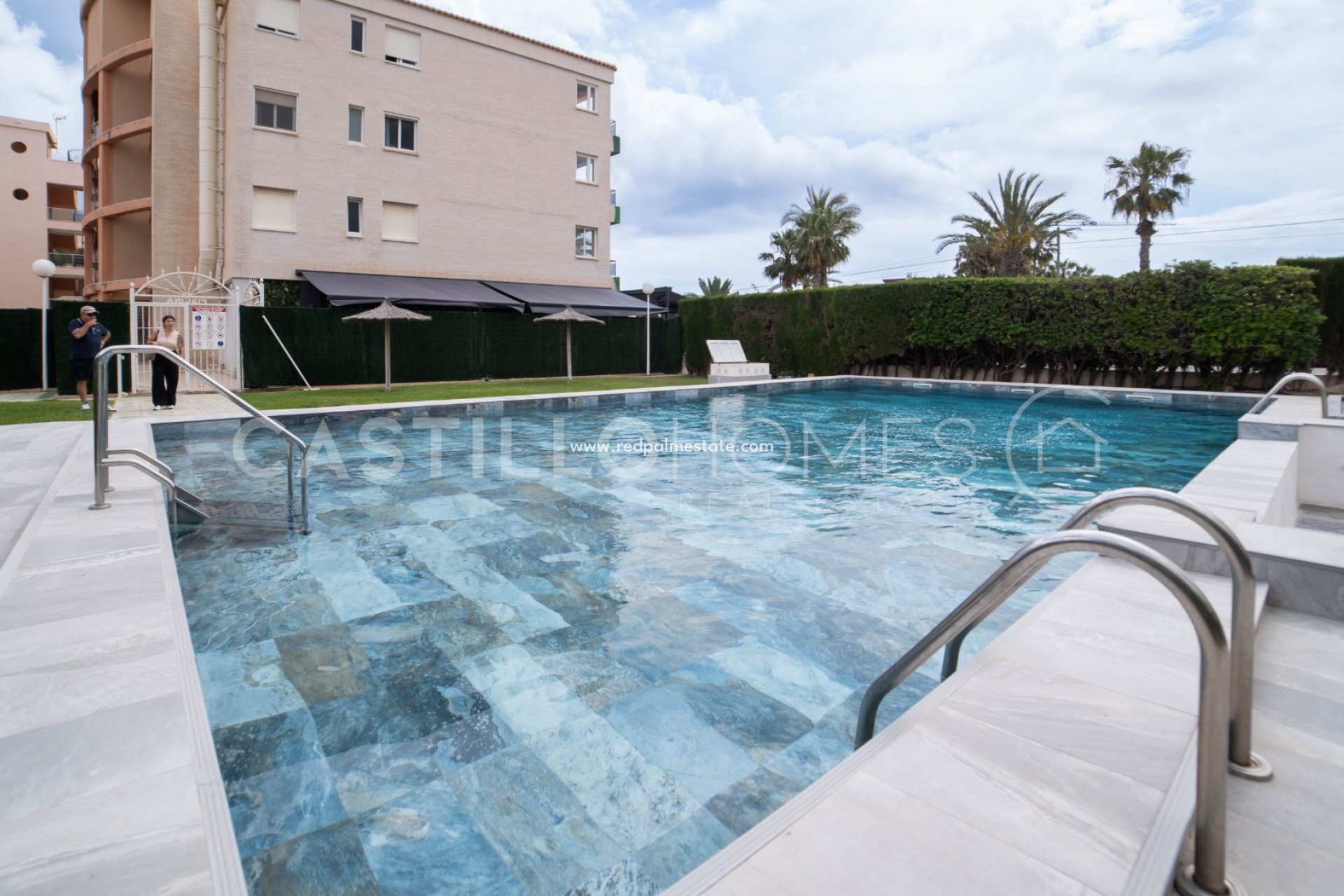 Resale - Apartments -
Orihuela Costa - Playa Flamenca
