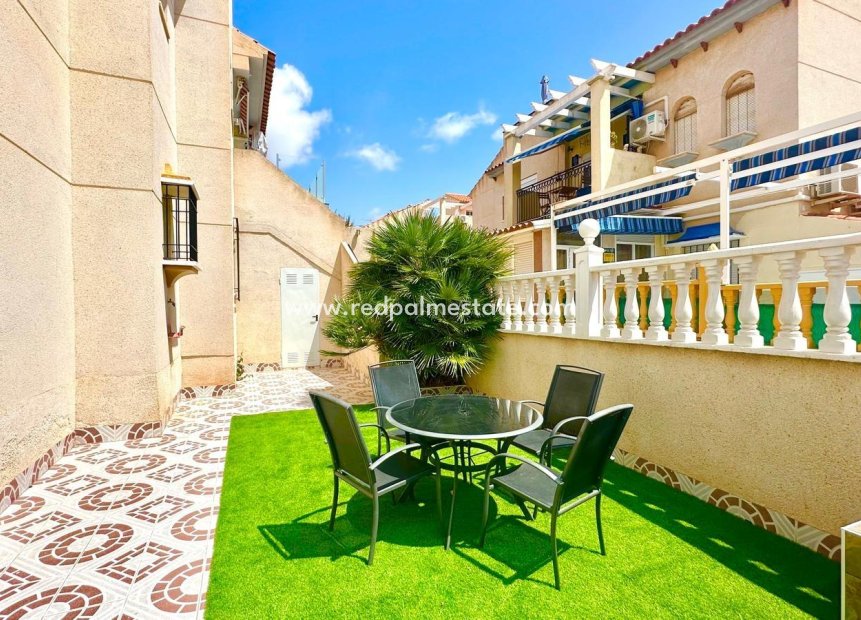 Resale - Apartments -
Orihuela Costa - Playa Flamenca