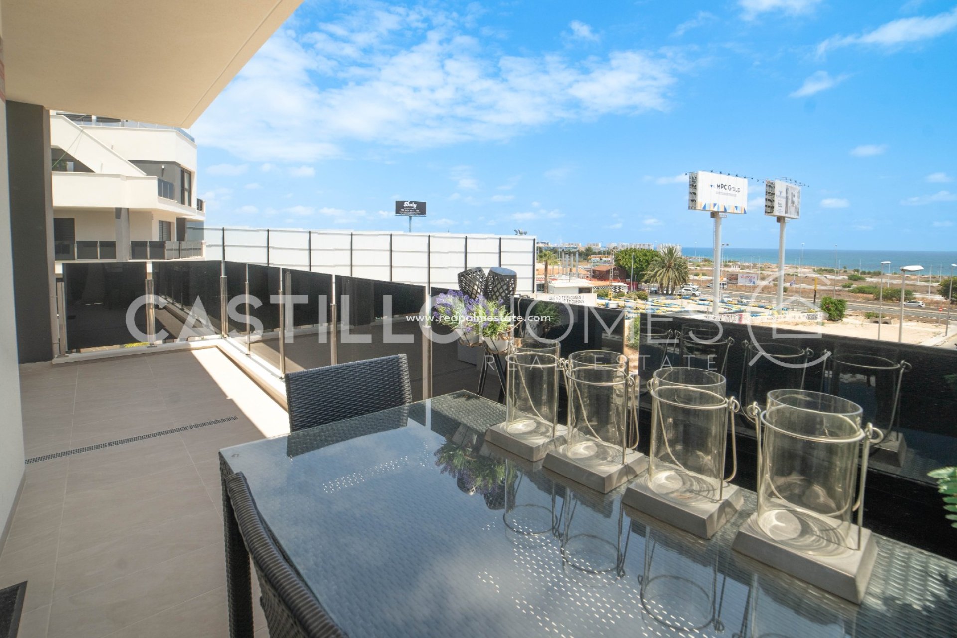 Resale - Apartments -
Orihuela Costa - Playa Flamenca