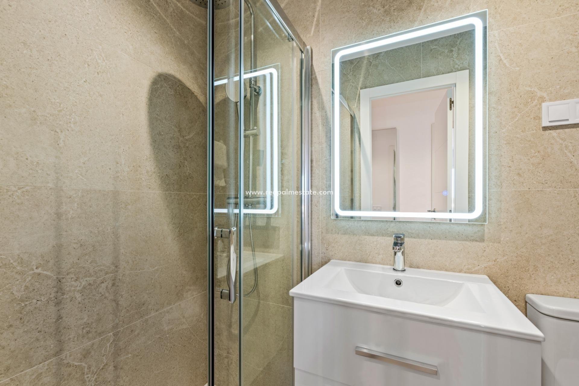 Resale - Apartments -
Orihuela Costa - Playa Flamenca