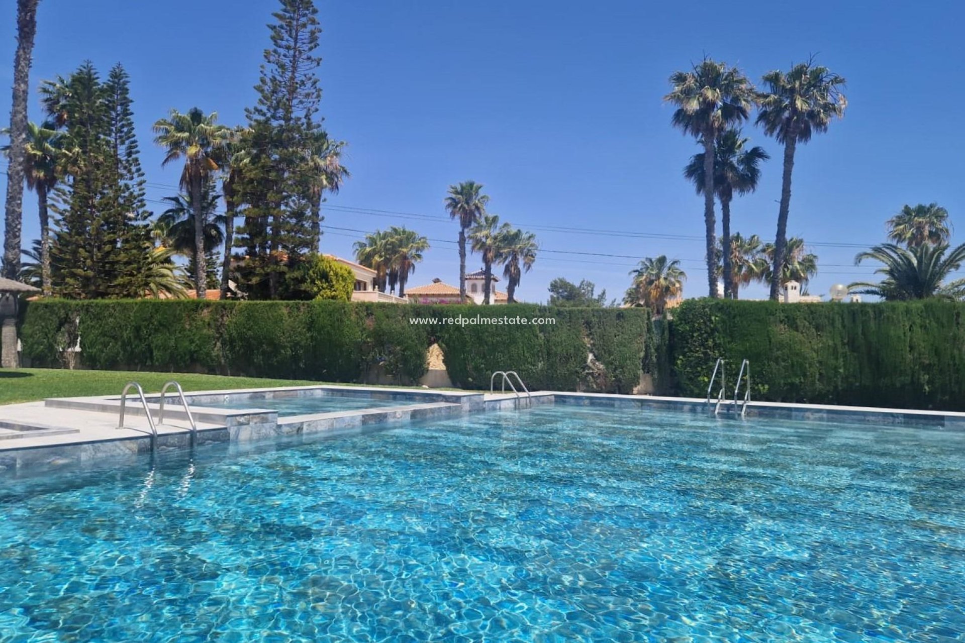 Resale - Apartments -
Orihuela Costa - Playa Flamenca