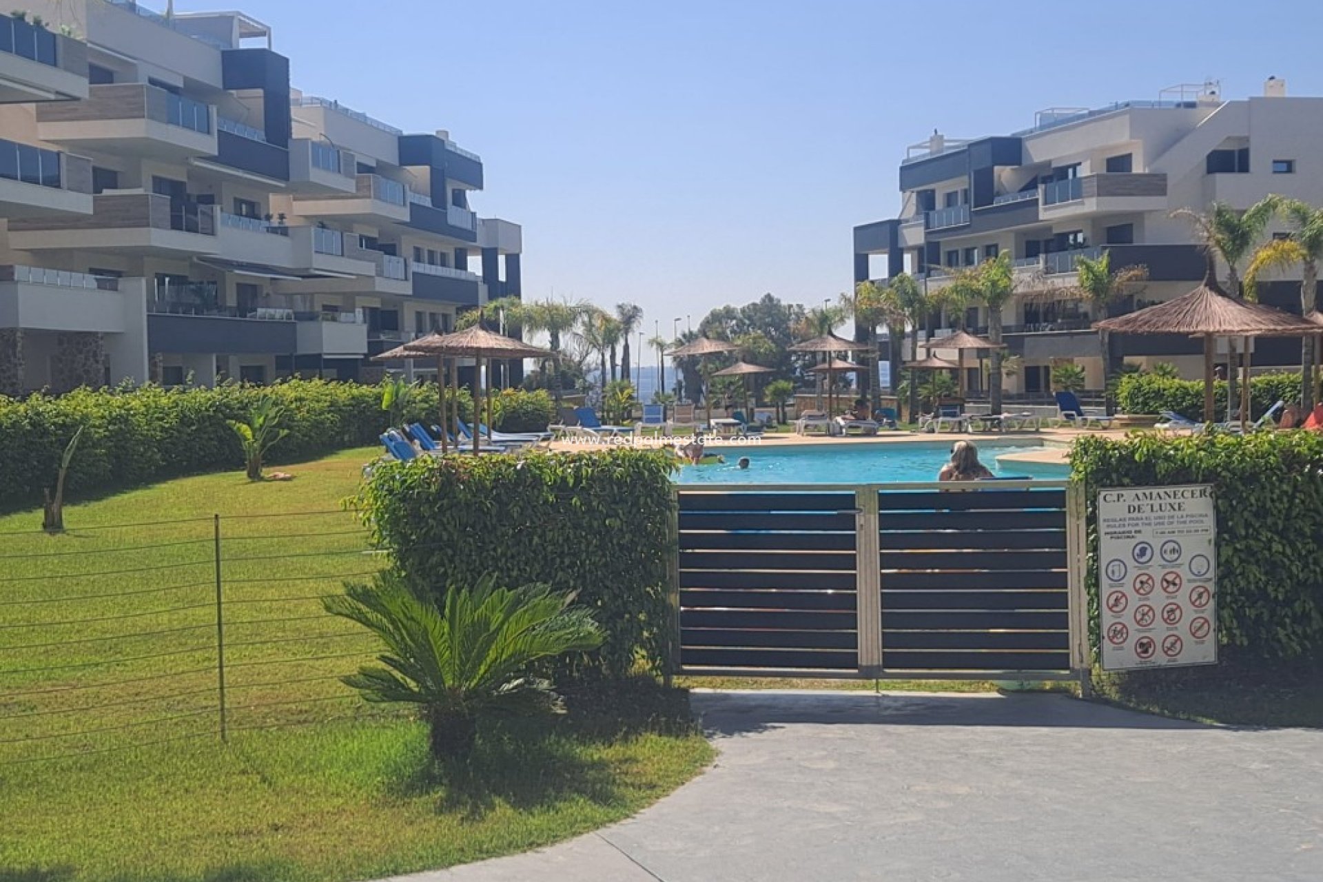 Resale - Apartments -
Orihuela Costa - Playa Flamenca