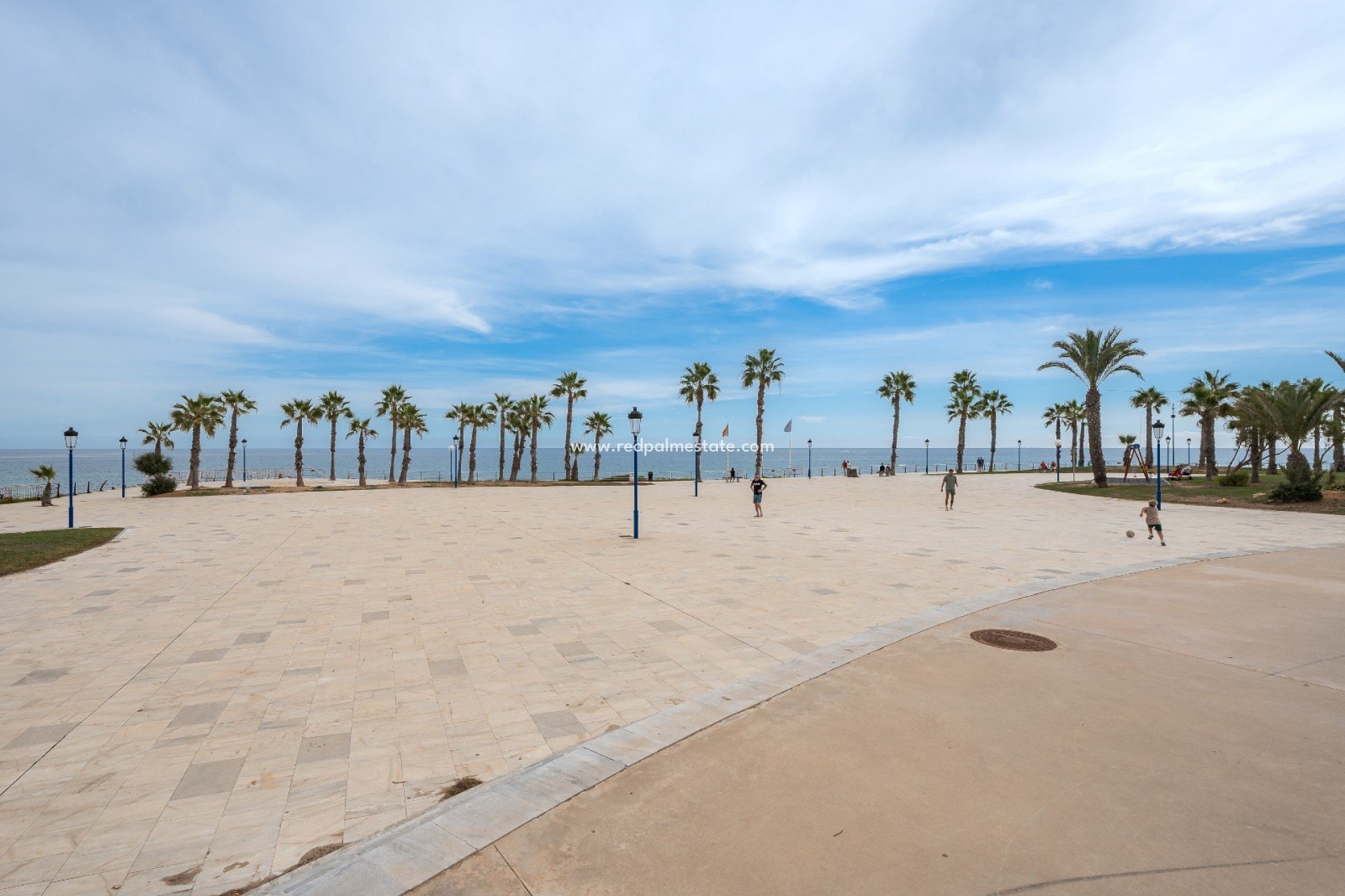 Resale - Apartments -
Orihuela Costa - Playa Flamenca