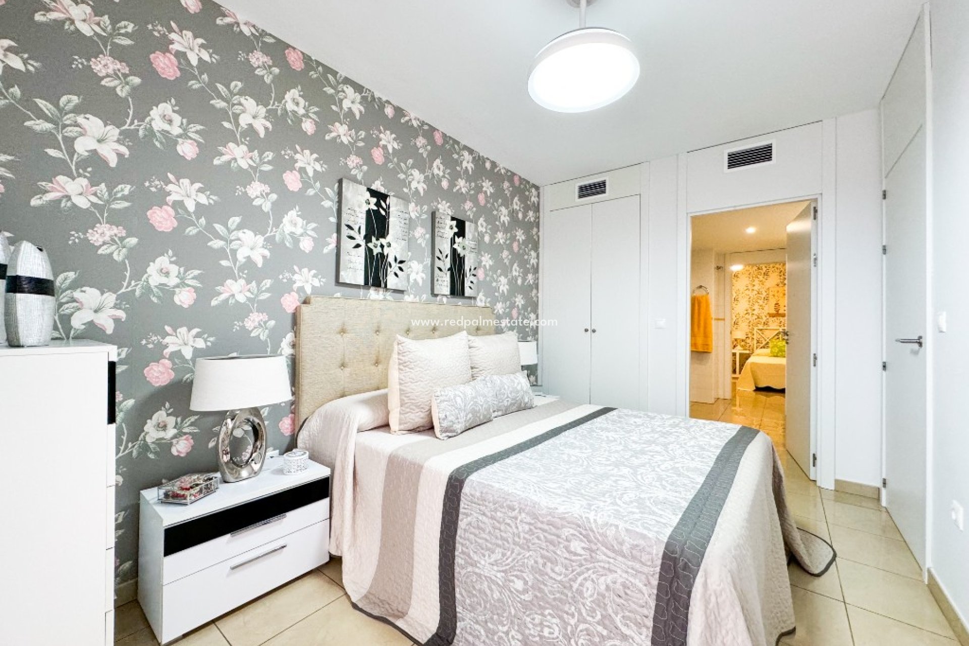 Resale - Apartments -
Orihuela Costa - Playa Flamenca