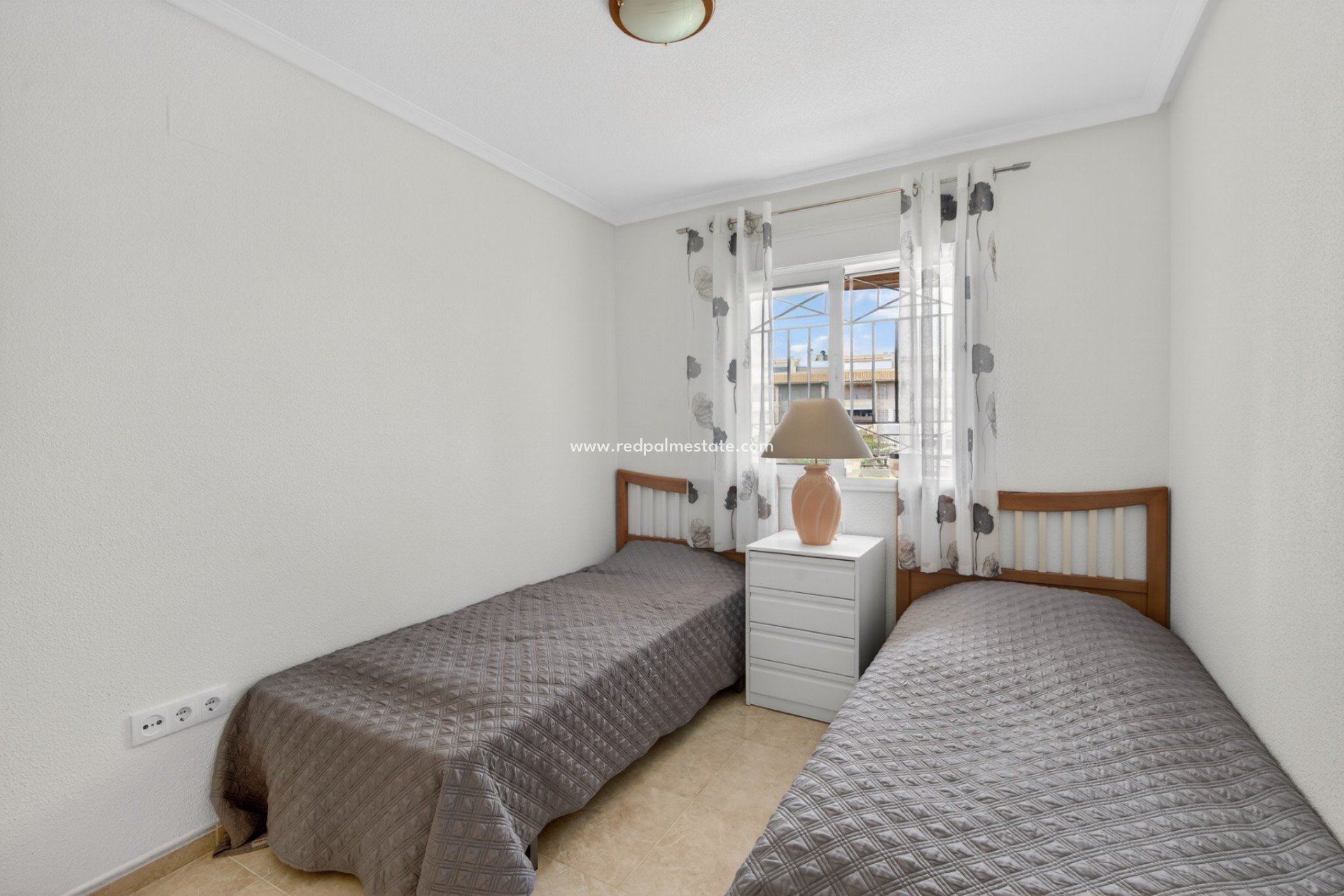 Resale - Apartments -
Orihuela Costa - Playa Flamenca