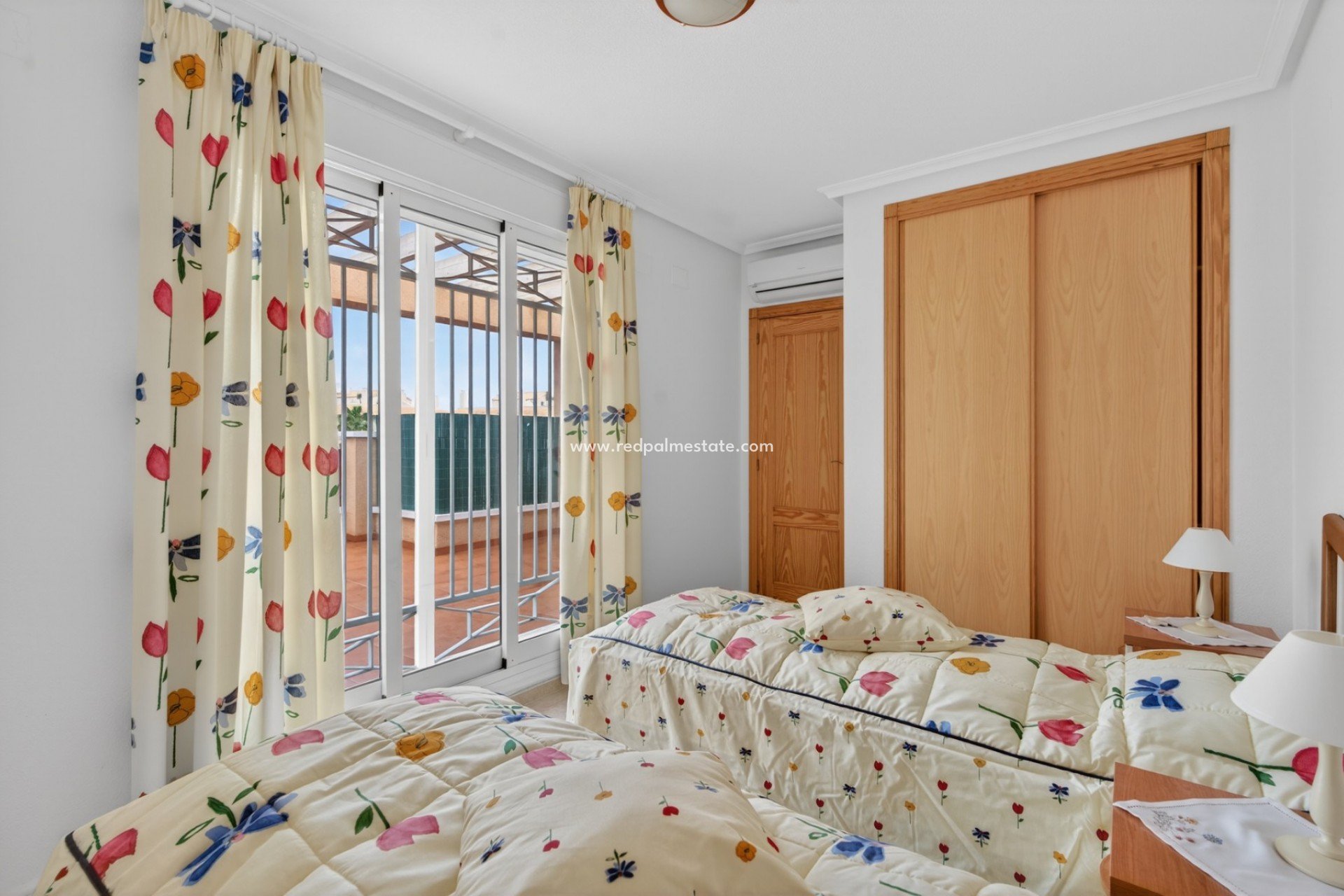 Resale - Apartments -
Orihuela Costa - Playa Flamenca