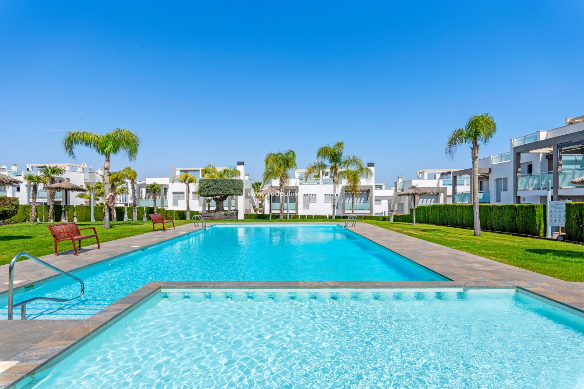 Resale - Apartments -
Orihuela Costa - Punta prima