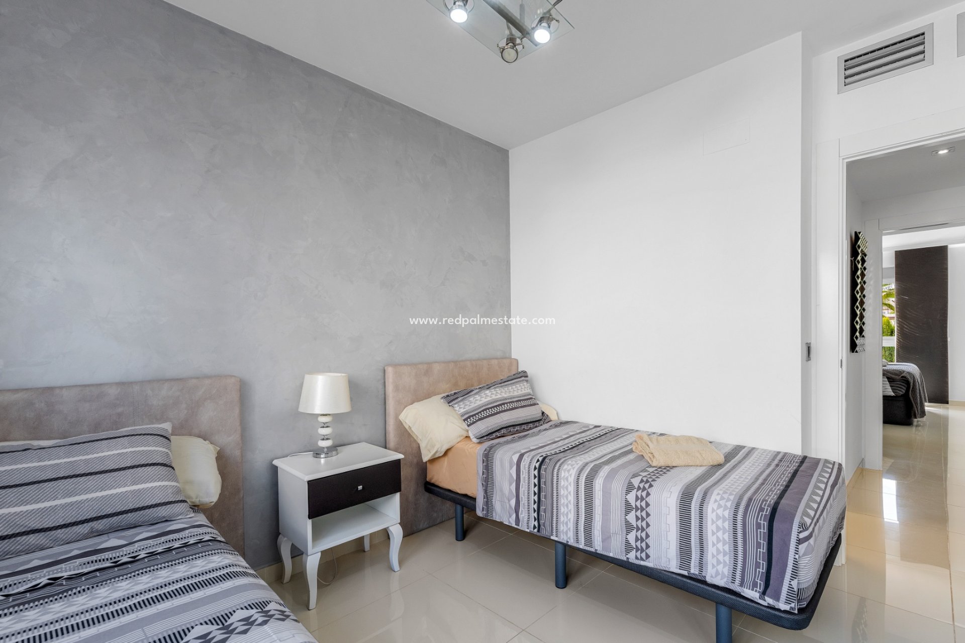 Resale - Apartments -
Orihuela Costa - Punta prima