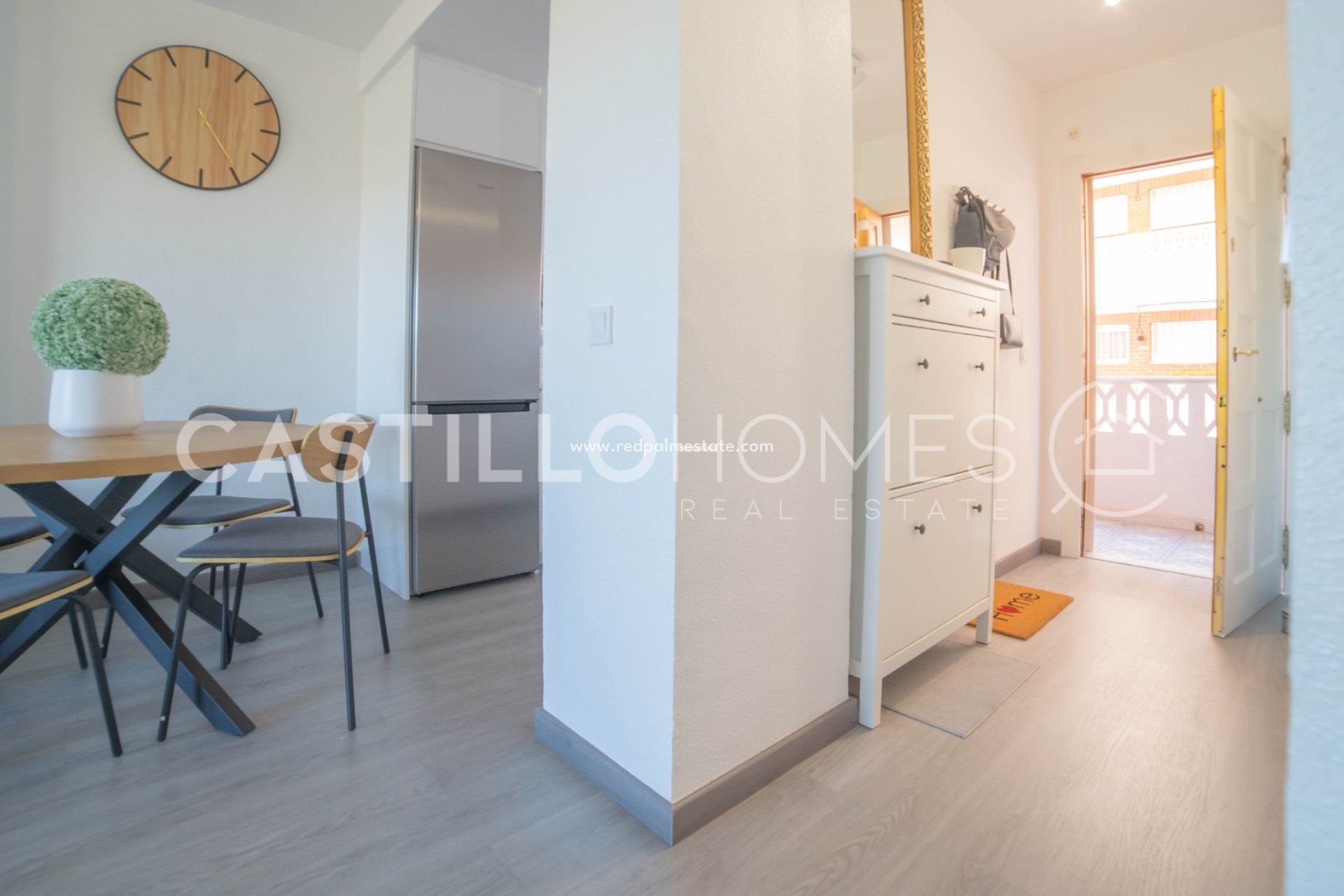 Resale - Apartments -
Orihuela Costa - Punta prima