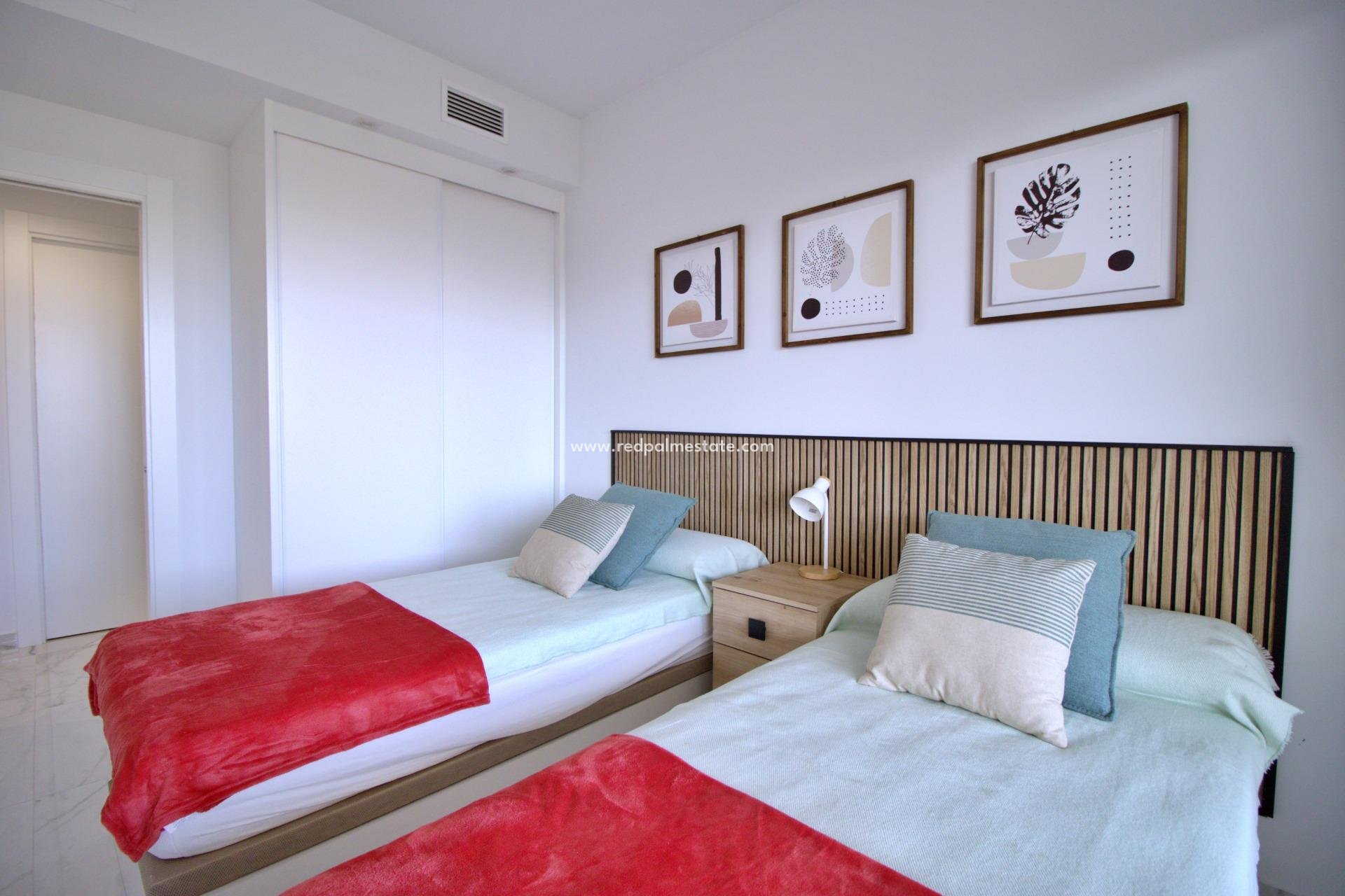 Resale - Apartments -
Orihuela Costa - Punta prima