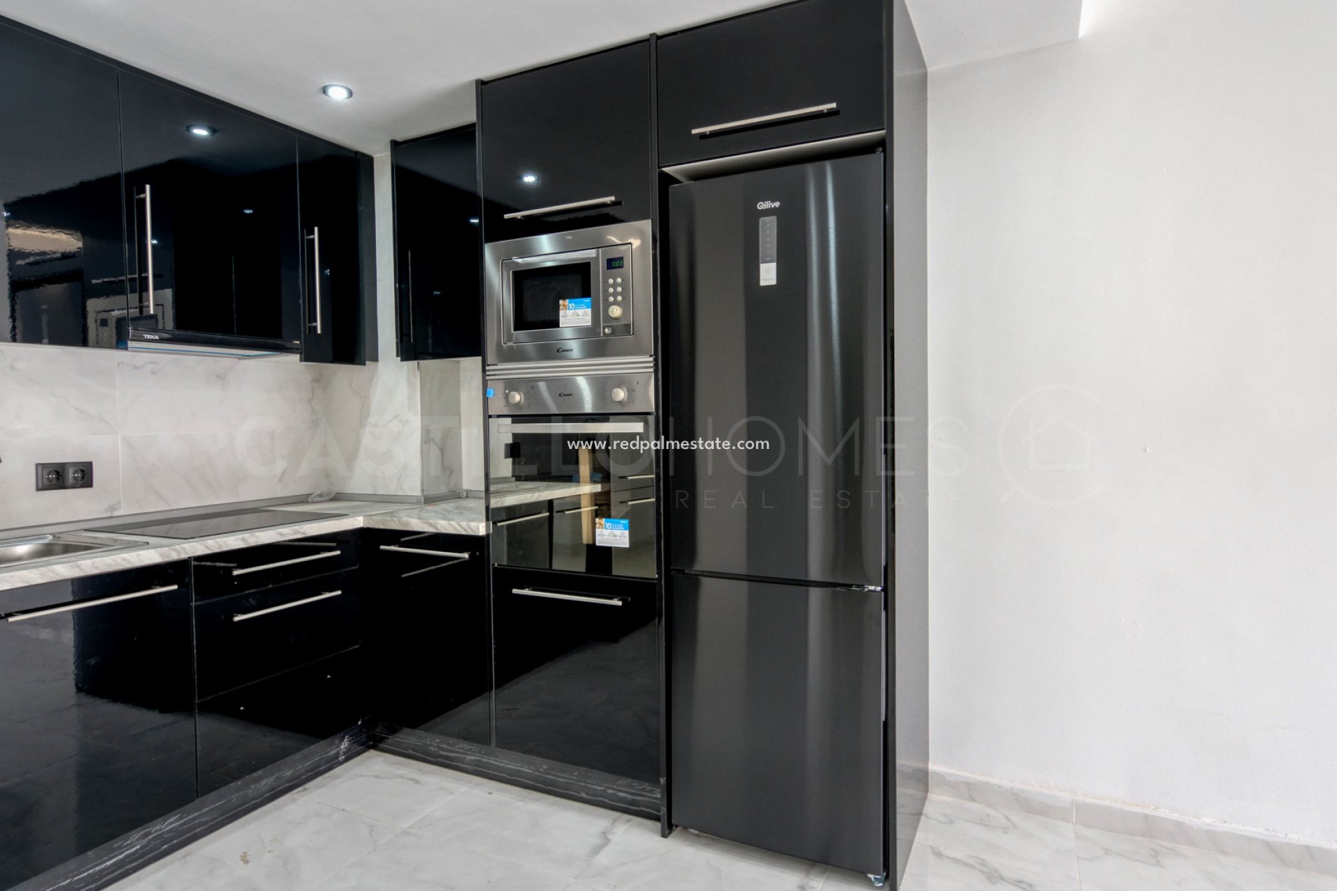 Resale - Apartments -
Orihuela Costa - Punta prima