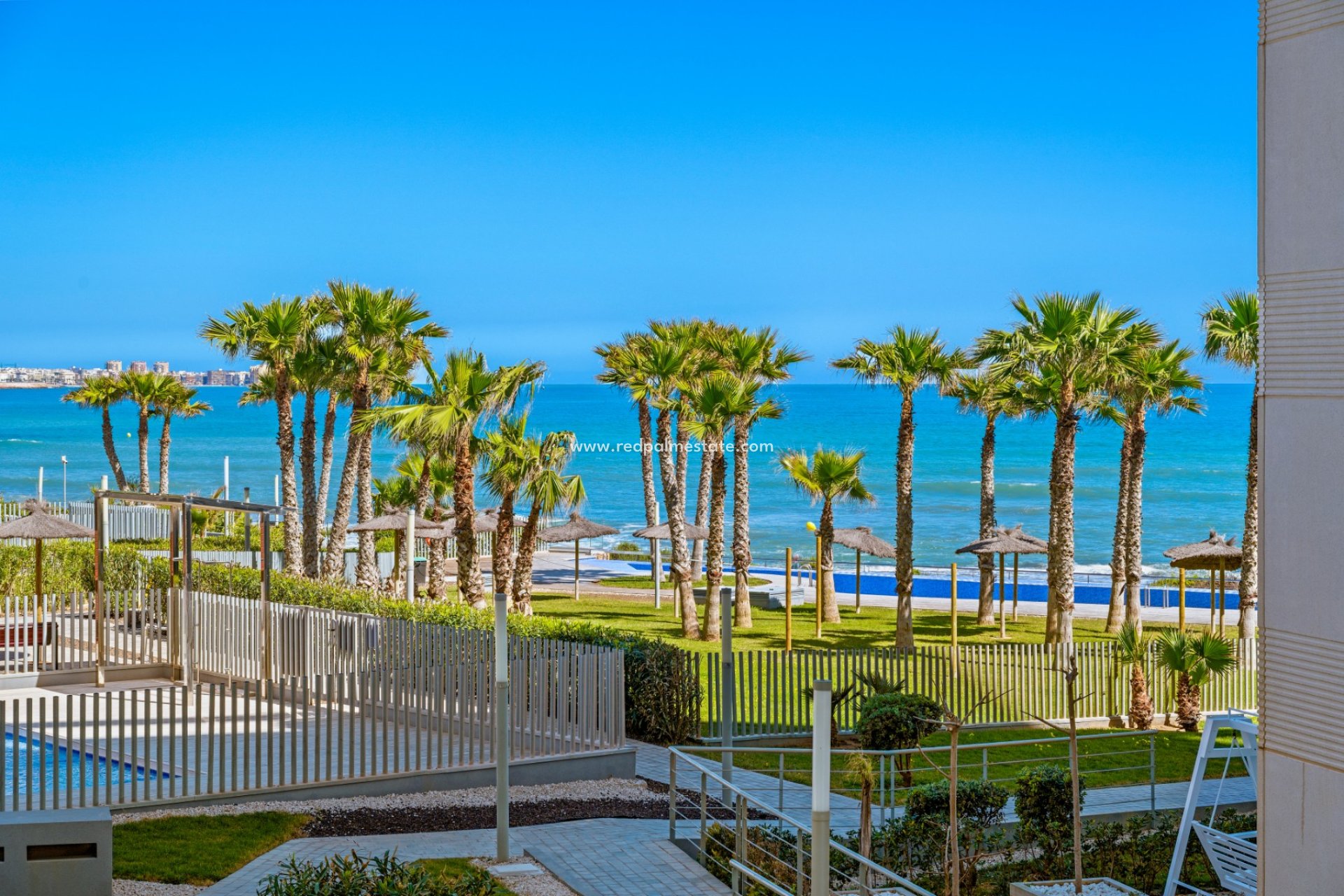 Resale - Apartments -
Orihuela Costa - Punta prima