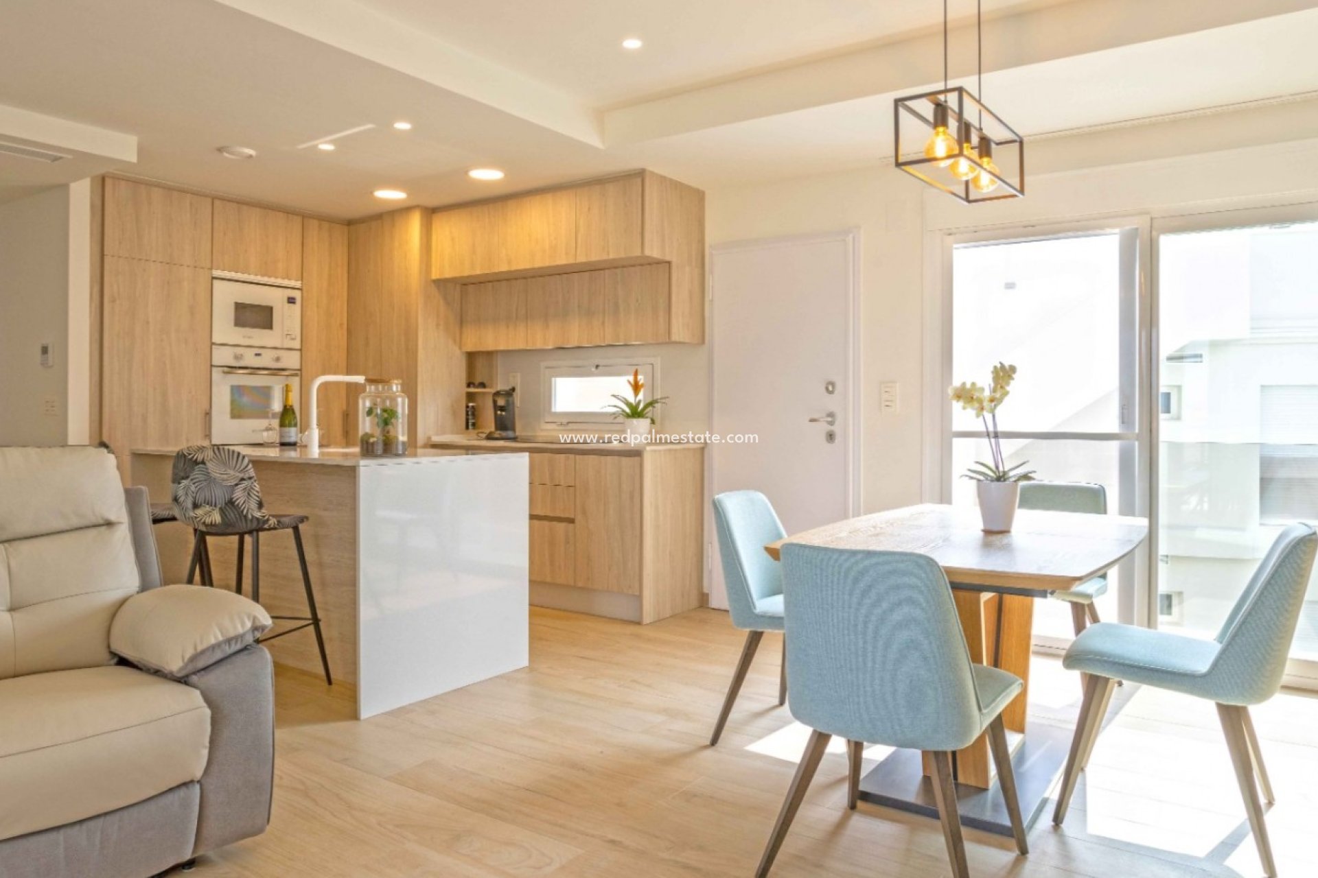 Resale - Apartments -
Orihuela Costa - Villamartín