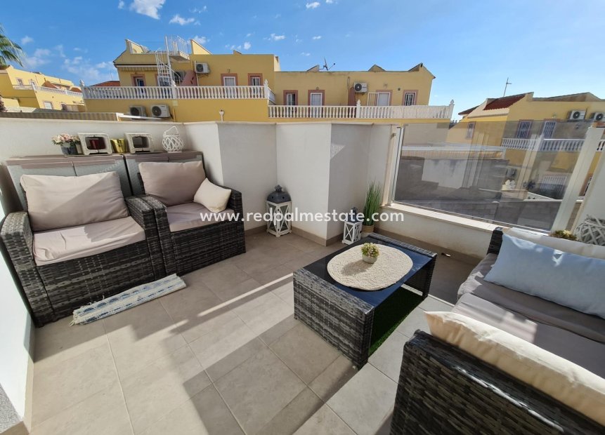 Resale - Apartments -
Orihuela Costa - Villamartín