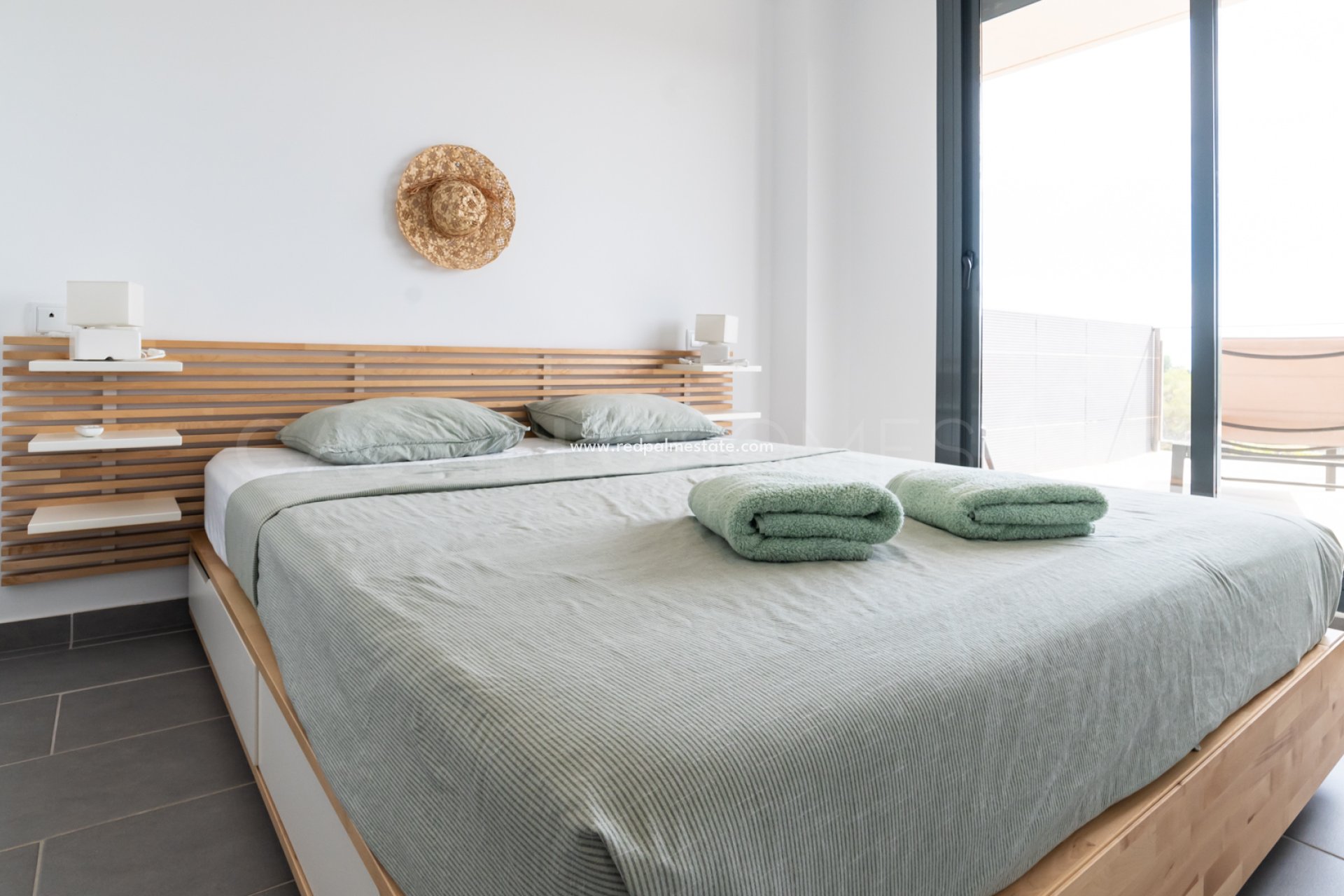 Resale - Apartments -
Orihuela Costa - Villamartín