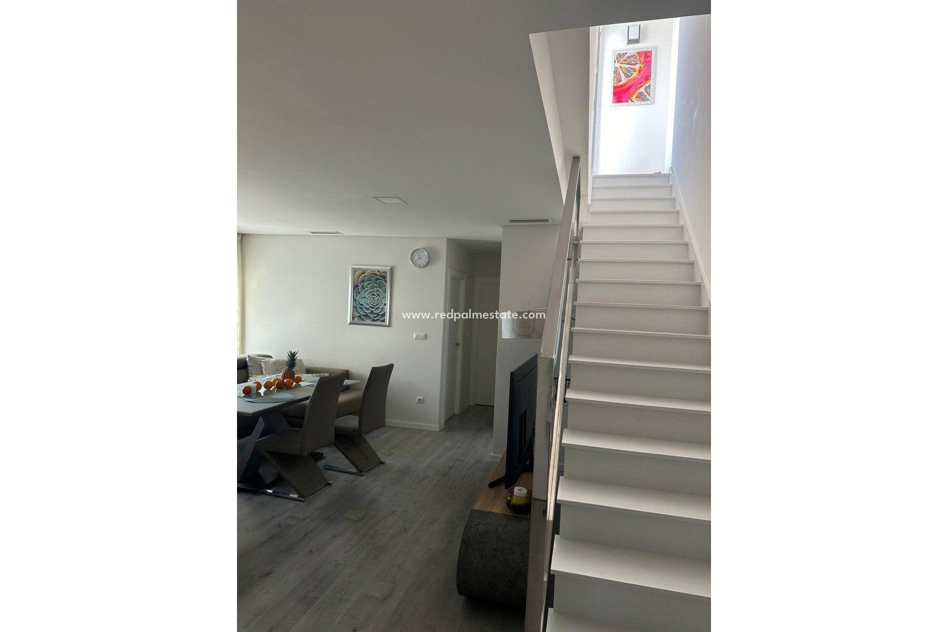 Resale - Apartments -
Orihuela Costa - Villamartín