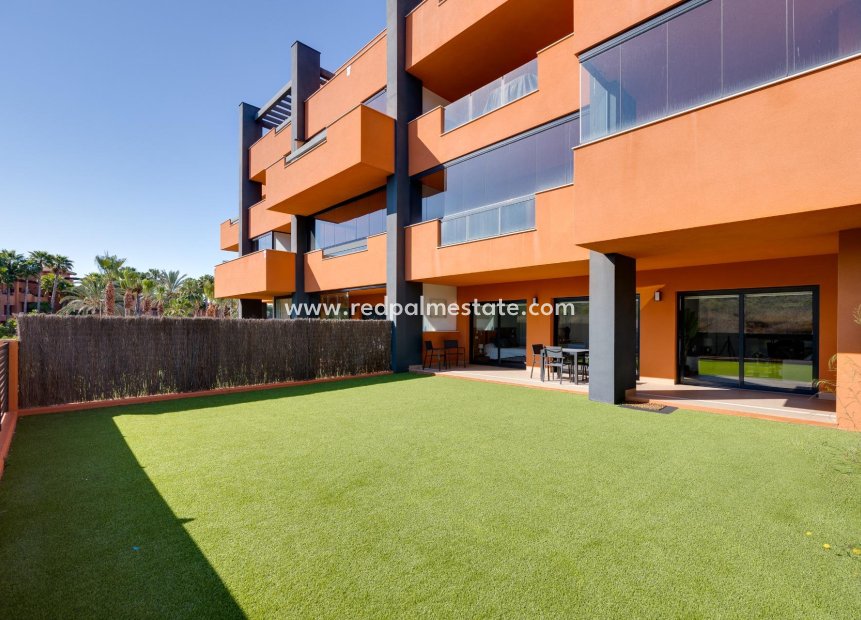 Resale - Apartments -
Orihuela Costa - Villamartín