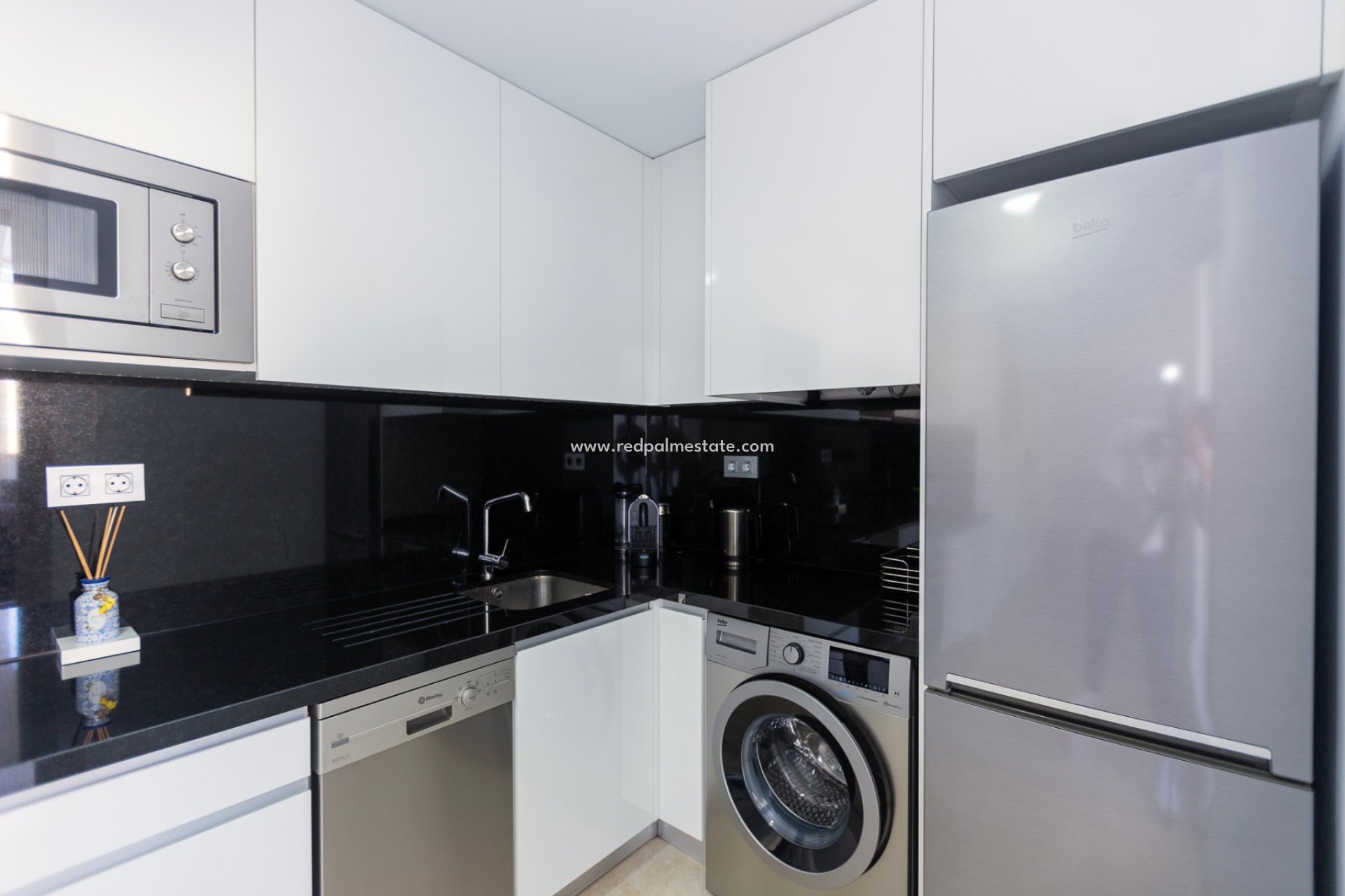 Resale - Apartments -
Orihuela Costa - Villamartín