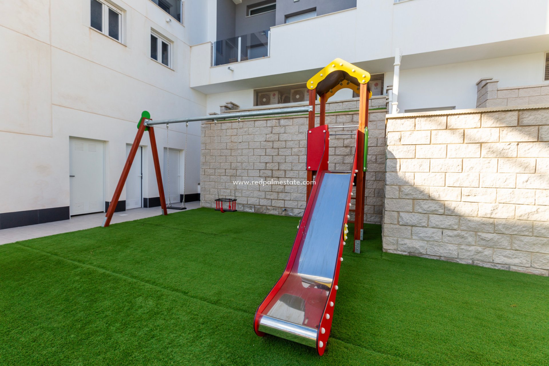 Resale - Apartments -
Orihuela Costa - Villamartín