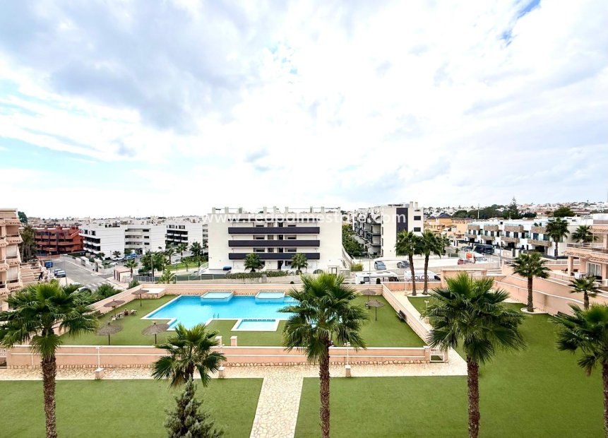Resale - Apartments -
Orihuela Costa - Villamartín