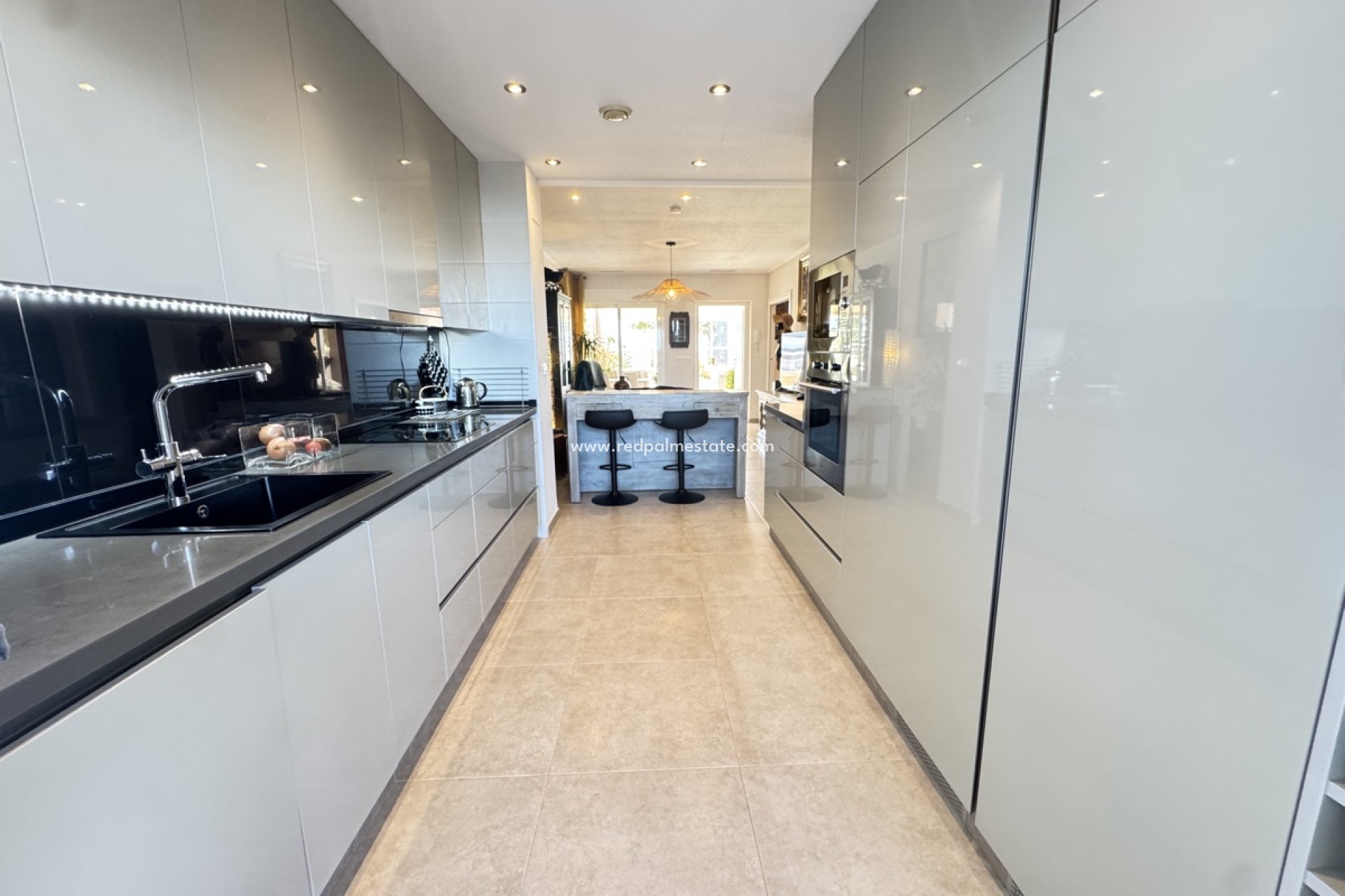 Resale - Apartments -
Orihuela Costa - Villamartín