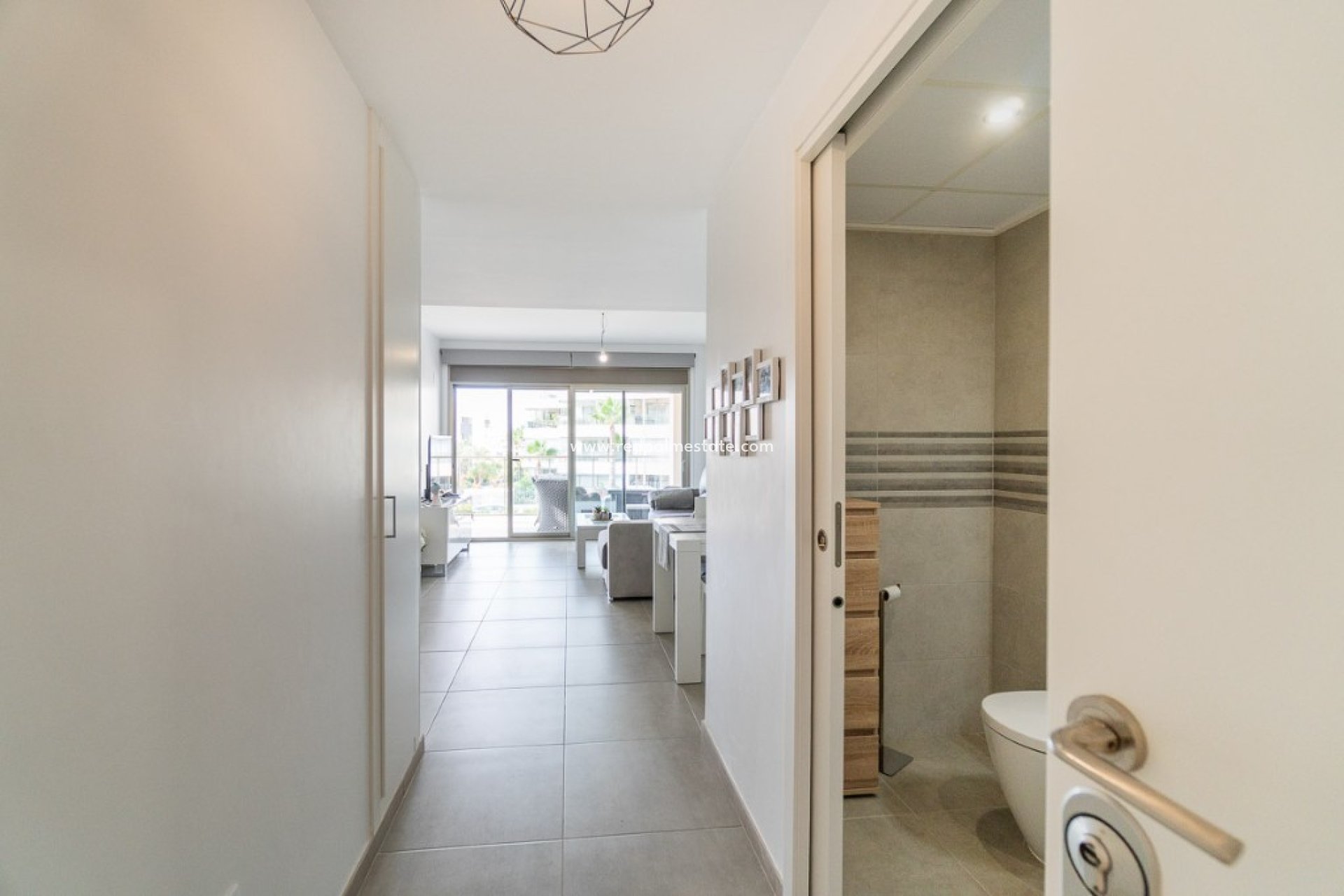 Resale - Apartments -
Orihuela Costa - Villamartín