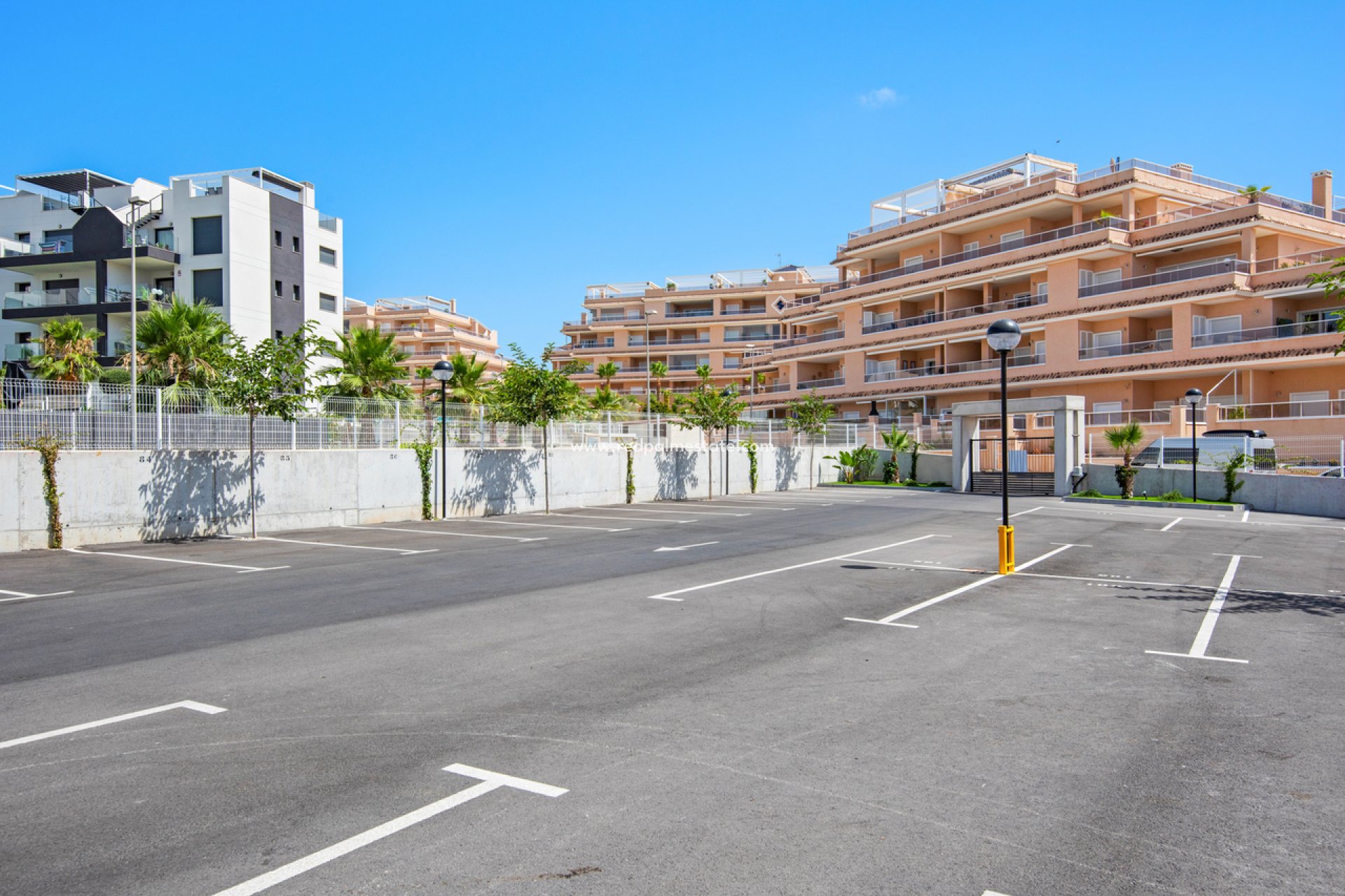 Resale - Apartments -
Orihuela Costa - Villamartín
