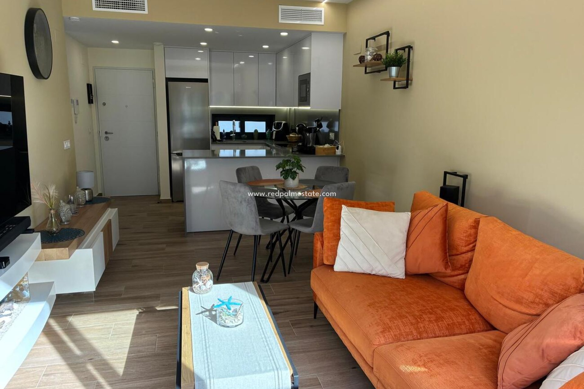 Resale - Apartments -
Orihuela Costa - Villamartín