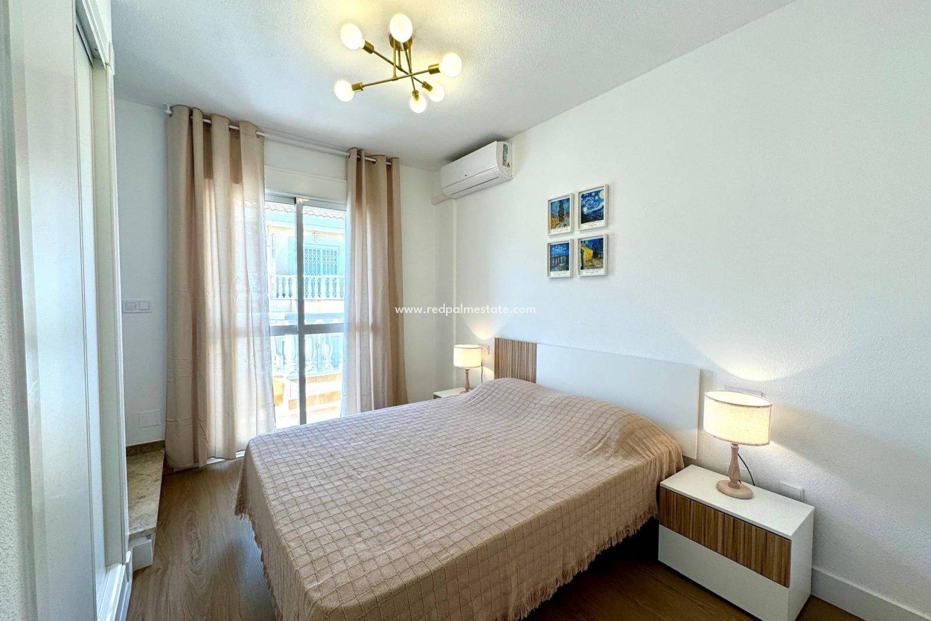 Resale - Apartments -
Orihuela Costa - Villamartín