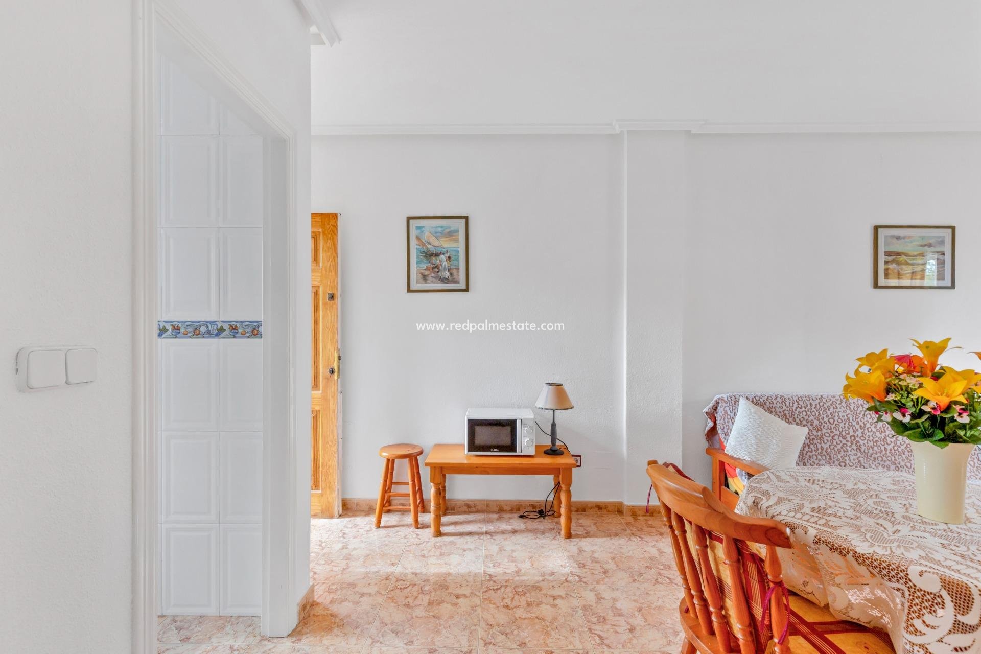 Resale - Apartments -
Orihuela Costa - Villamartín