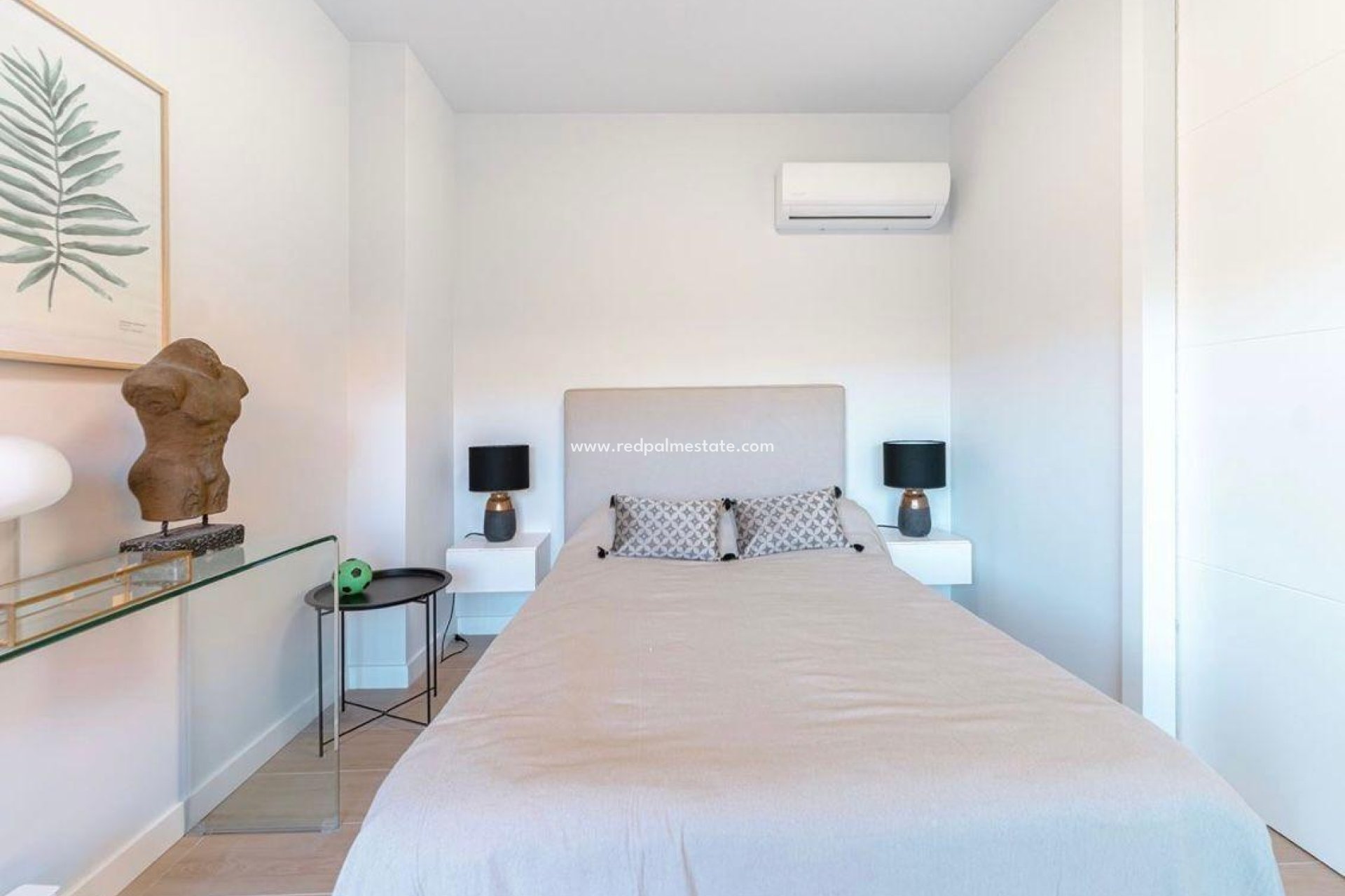 Resale - Apartments -
Orihuela Costa - Villamartín