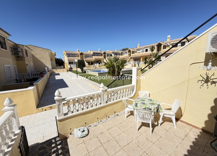 Resale - Apartments -
Orihuela Costa - Villamartín