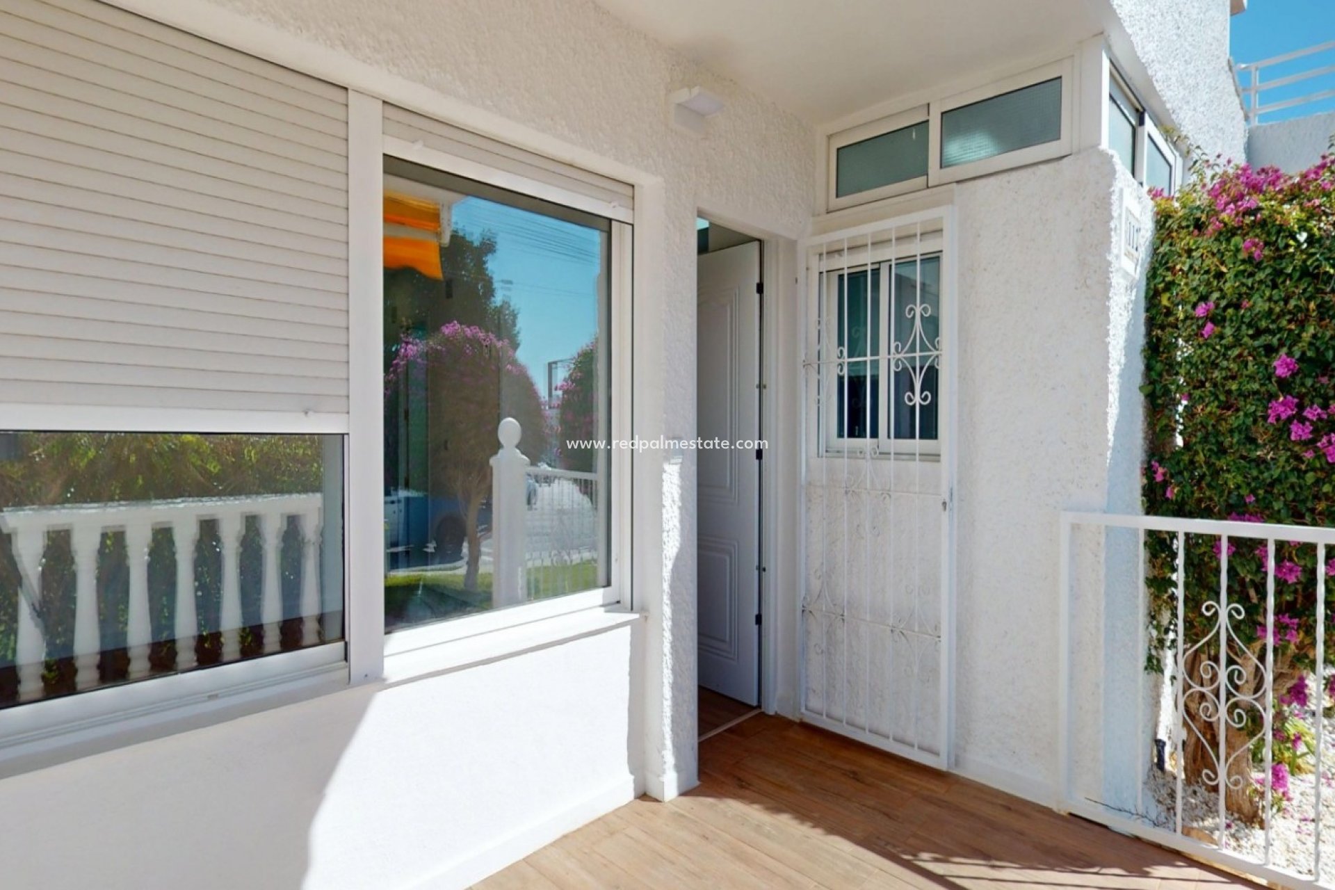 Resale - Apartments -
Orihuela Costa - Villamartín