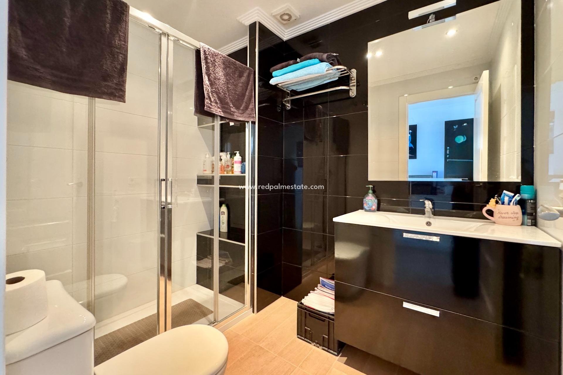 Resale - Apartments -
Orihuela Costa - Villamartín