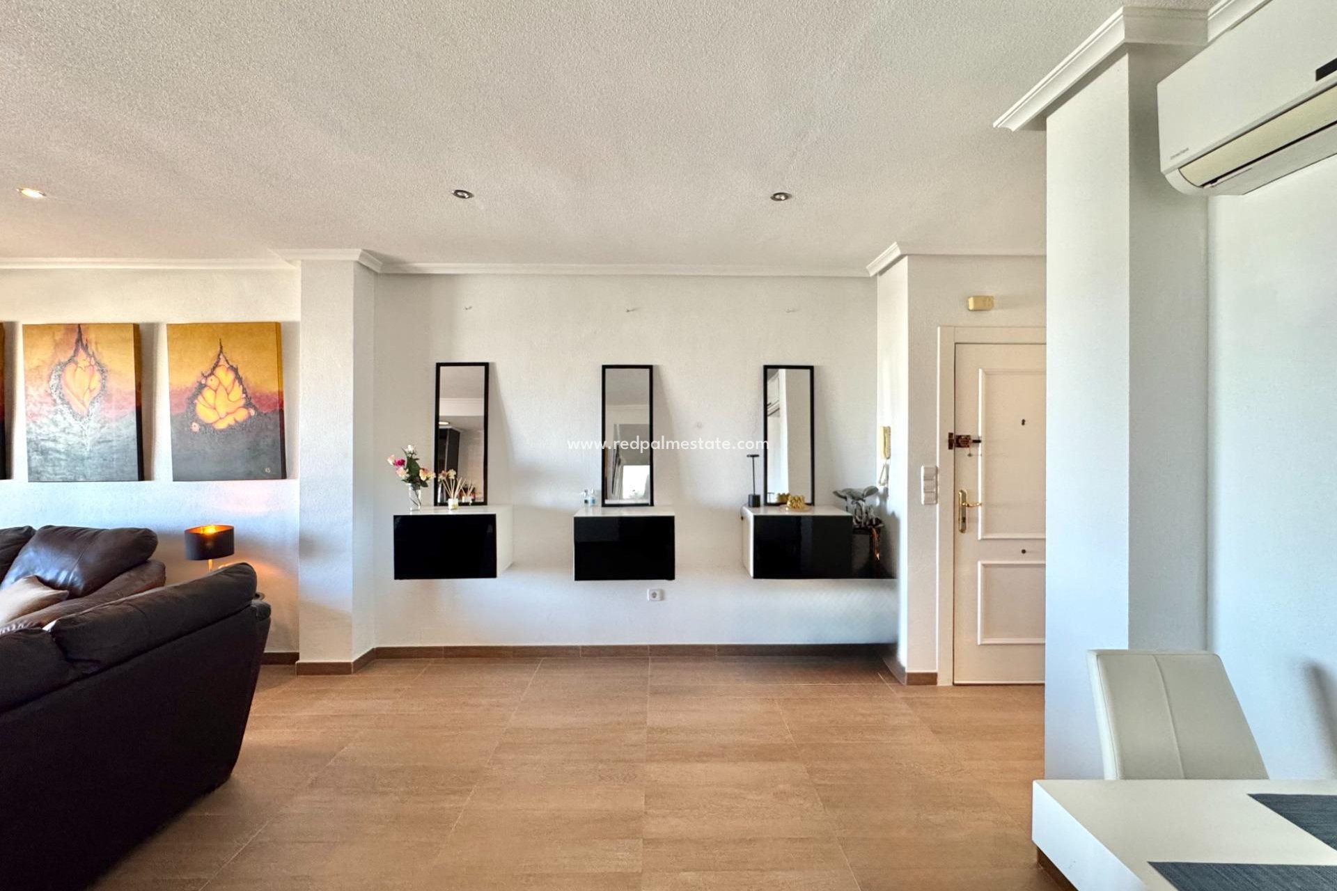 Resale - Apartments -
Orihuela Costa - Villamartín