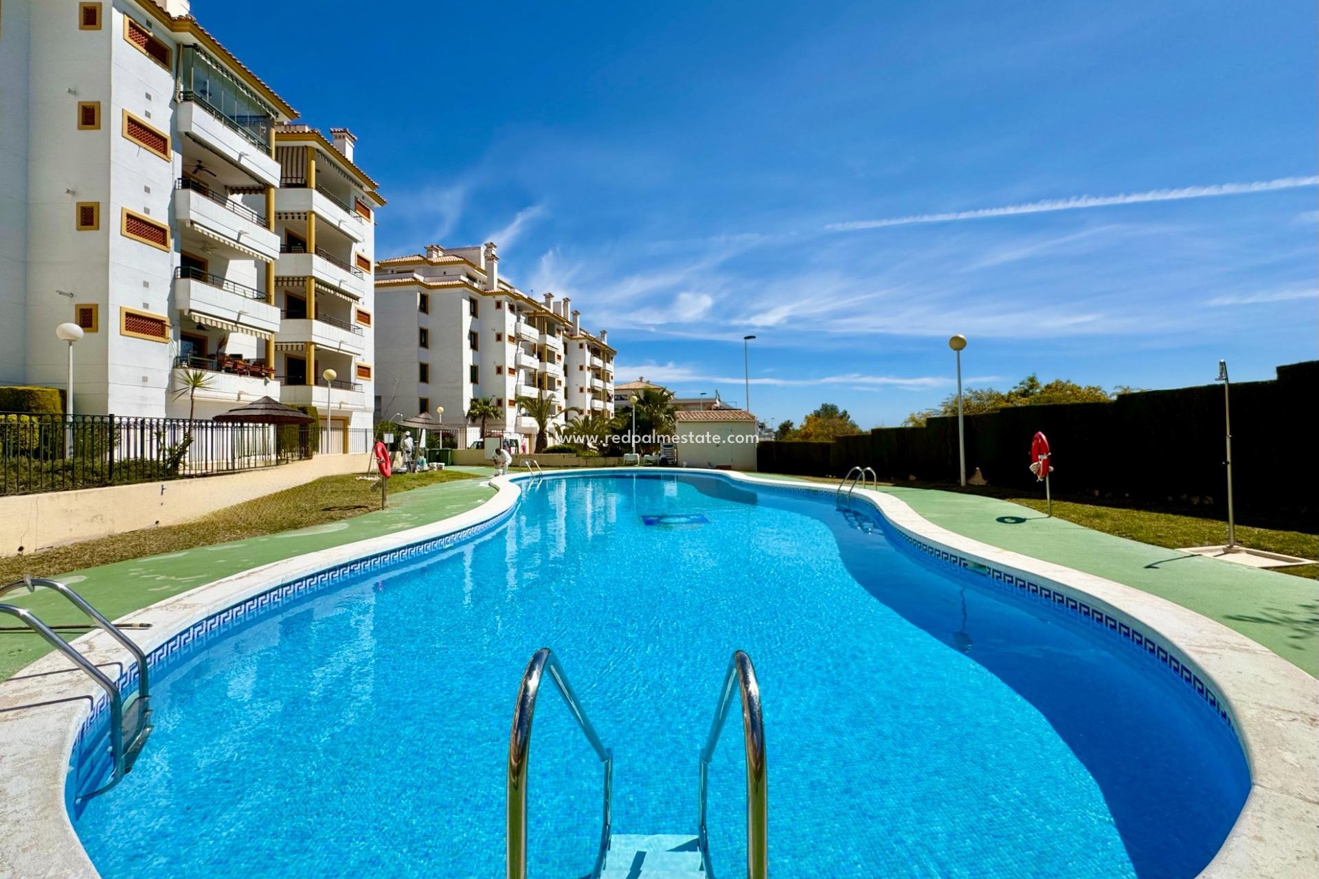 Resale - Apartments -
Orihuela Costa - Villamartín