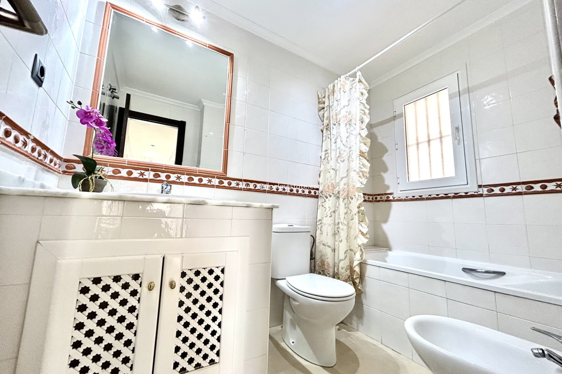 Resale - Apartments -
Orihuela Costa - Villamartín