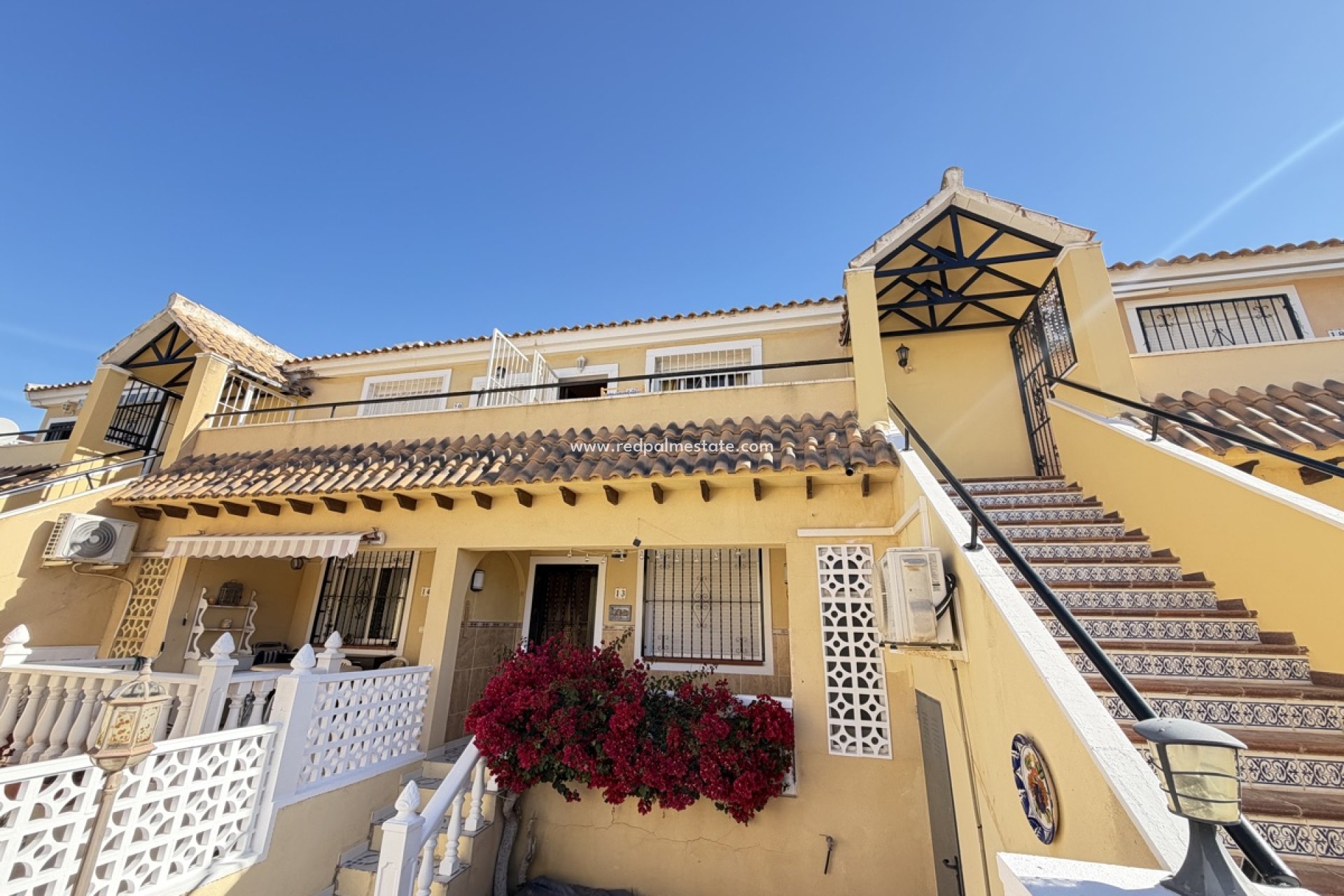 Resale - Apartments -
Orihuela Costa - Villamartín