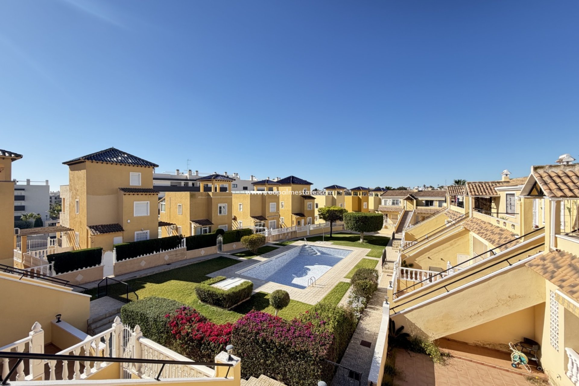 Resale - Apartments -
Orihuela Costa - Villamartín