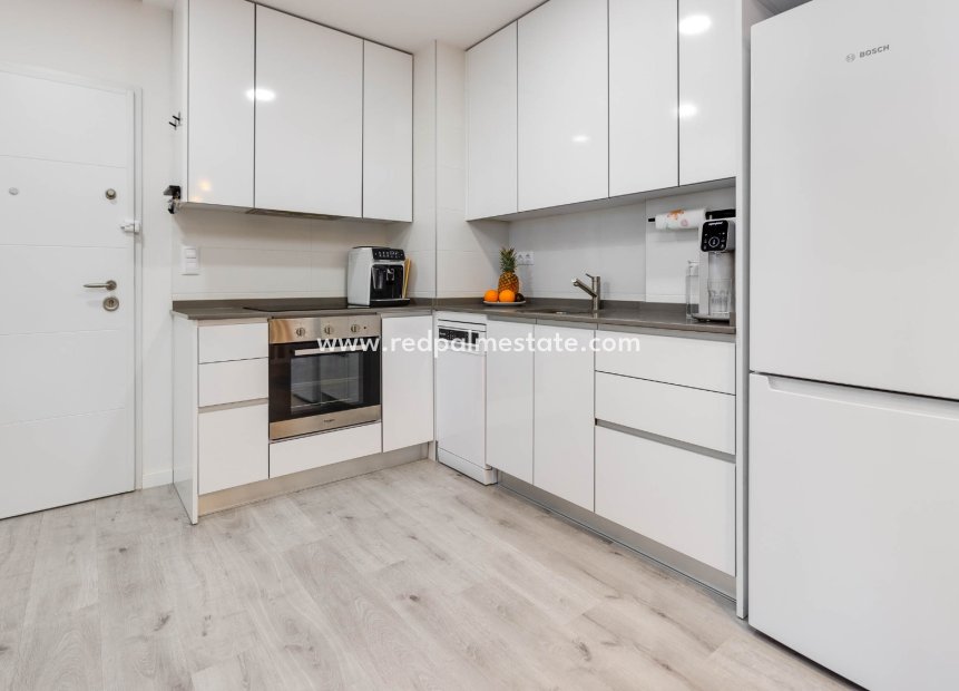 Resale - Apartments -
Orihuela Costa - Villamartín