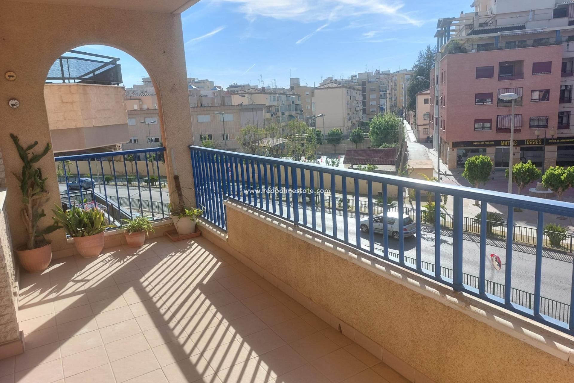 Resale - Apartments -
Orihuela Costa - Zona Centro