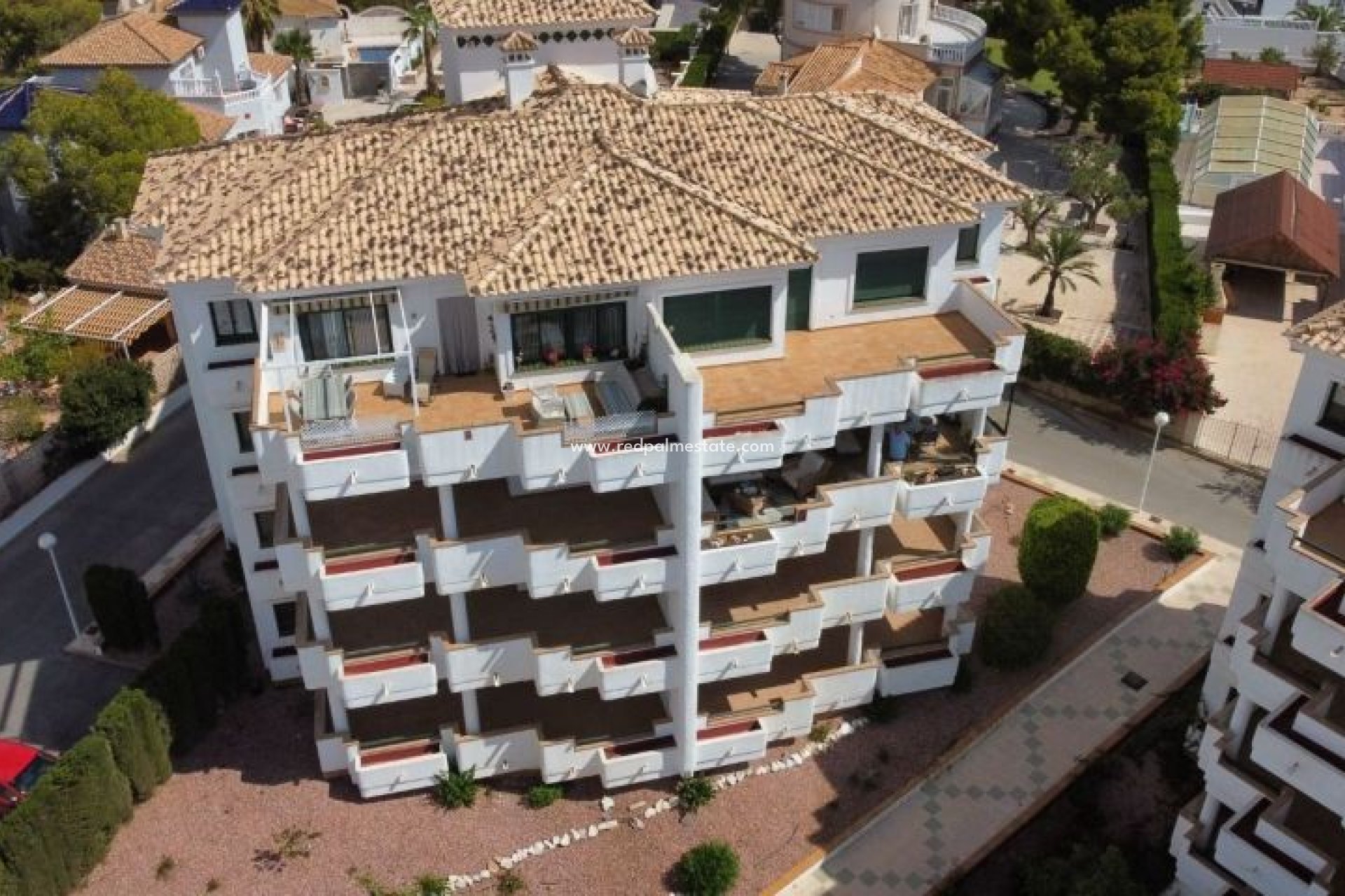 Resale - Apartments -
Orihuela Costa