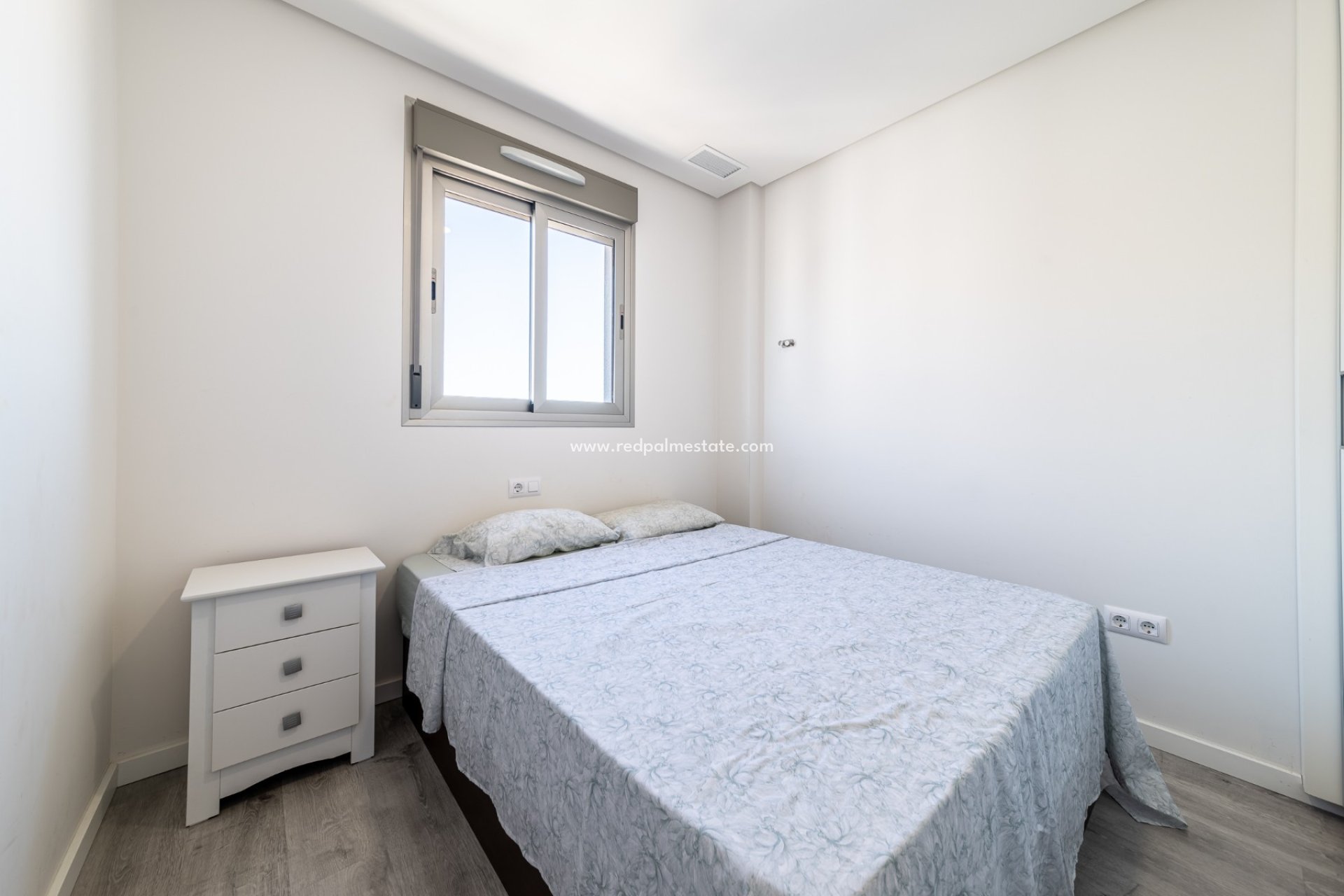 Resale - Apartments -
Orihuela Costa