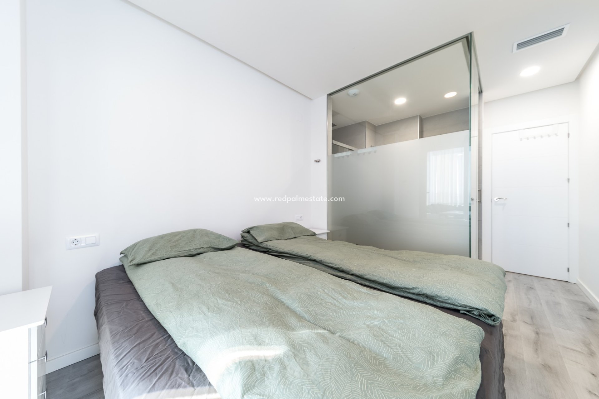 Resale - Apartments -
Orihuela Costa