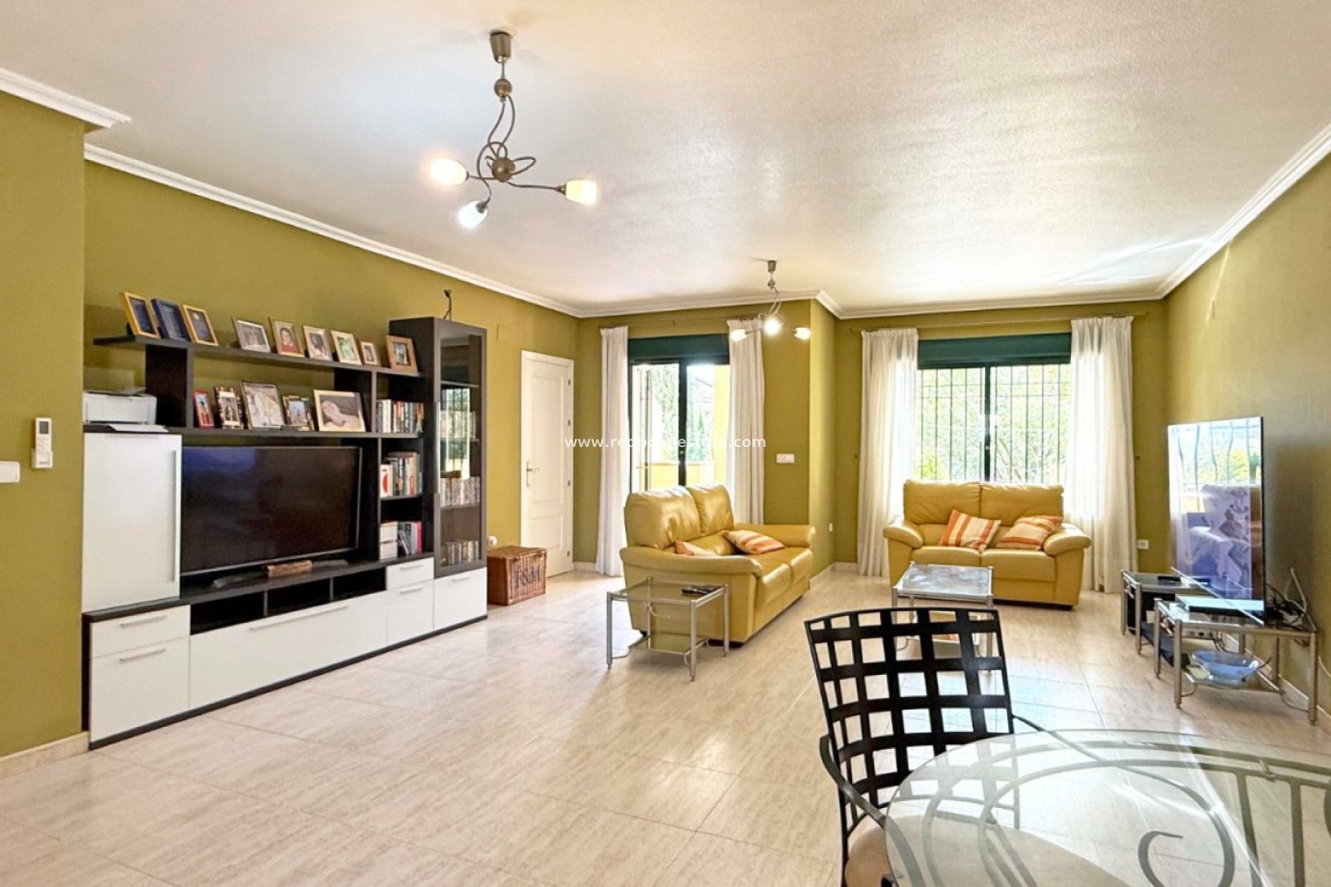 Resale - Apartments -
Orihuela Costa